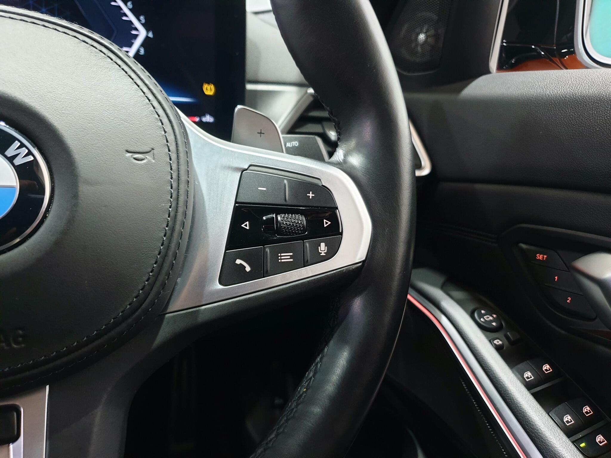 BMW 3 Series view 85