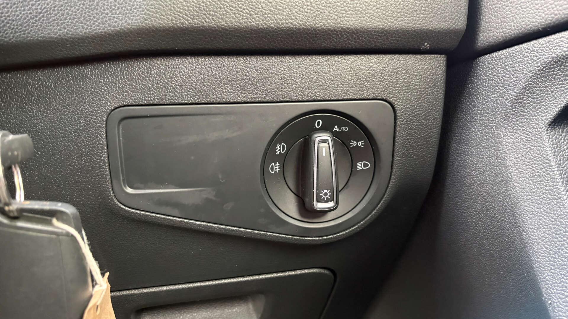 Volkswagen Tiguan view 23