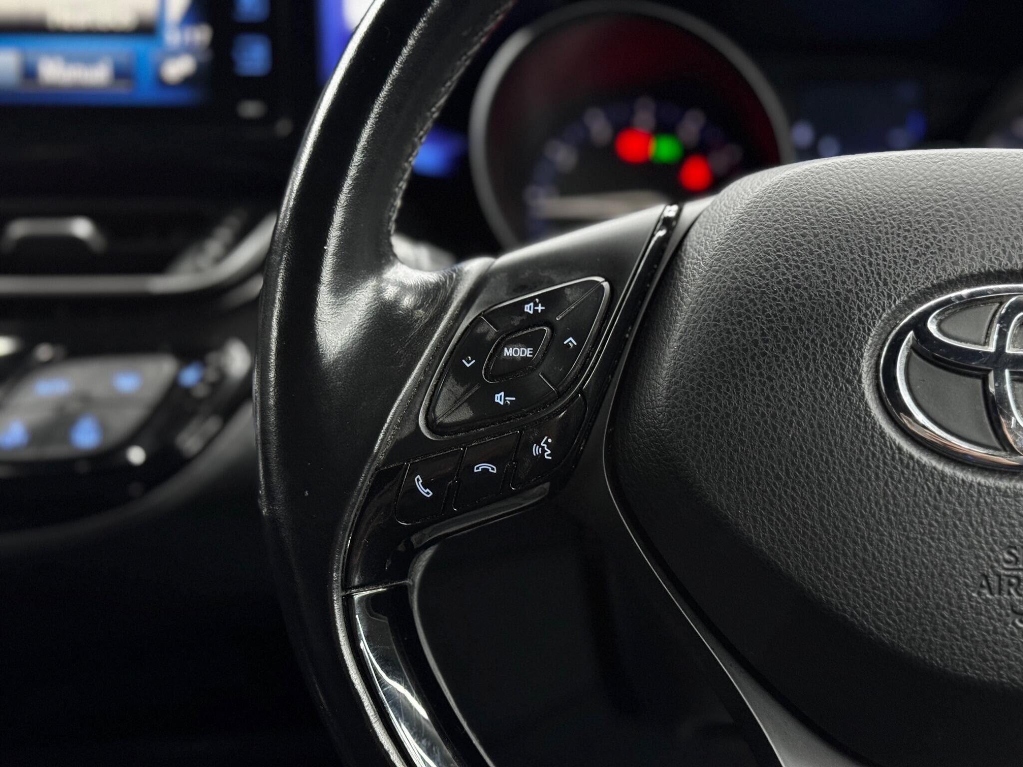 Toyota C-HR view 20