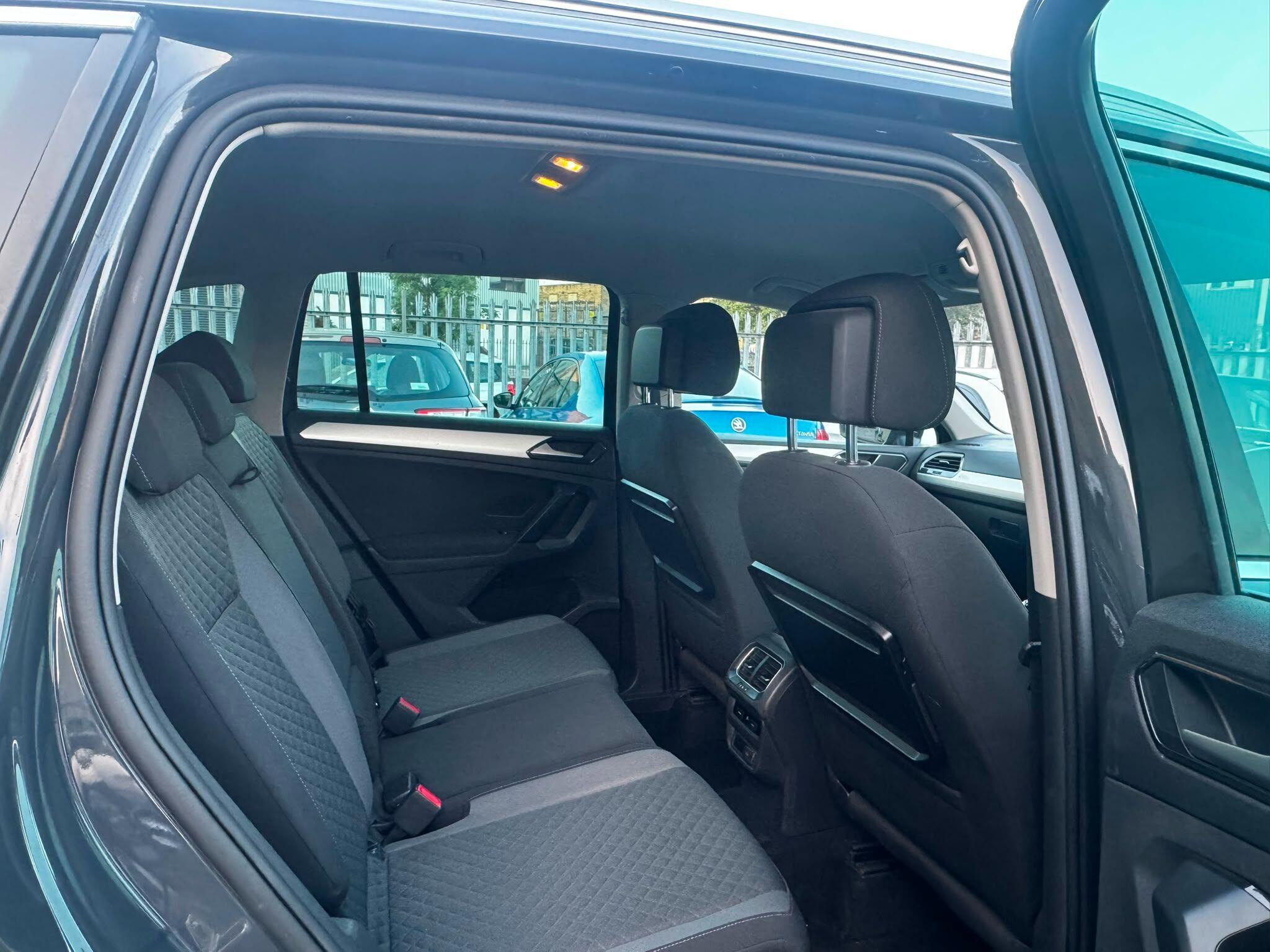Volkswagen Tiguan view 39