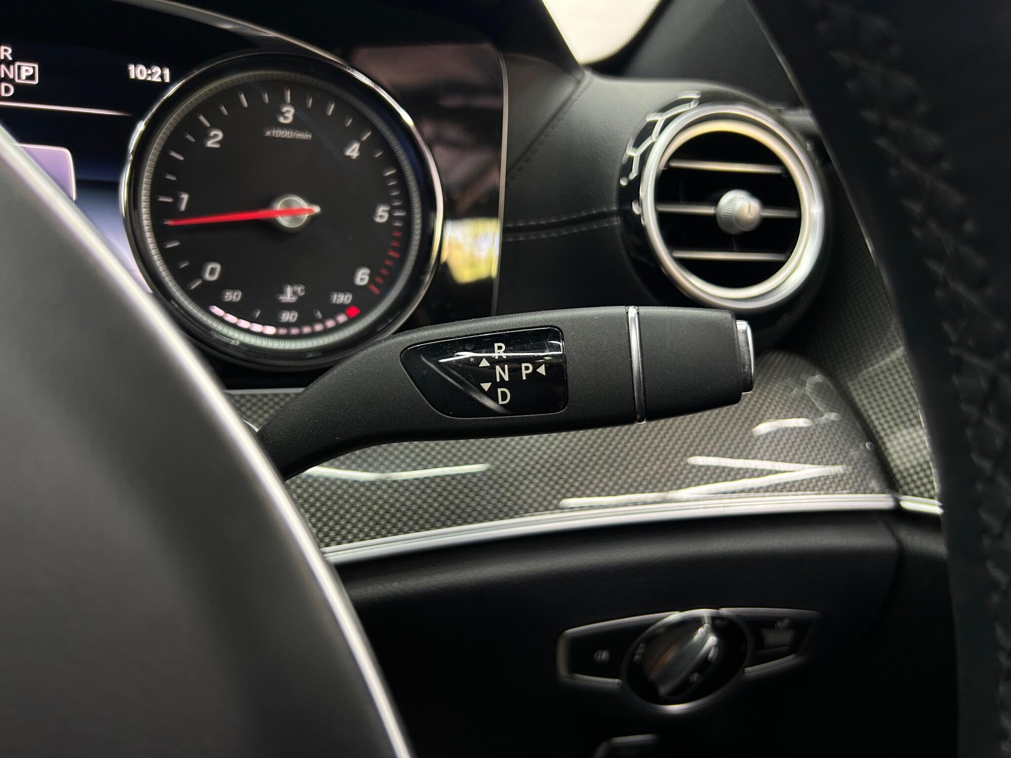 Mercedes-Benz E Class view 23