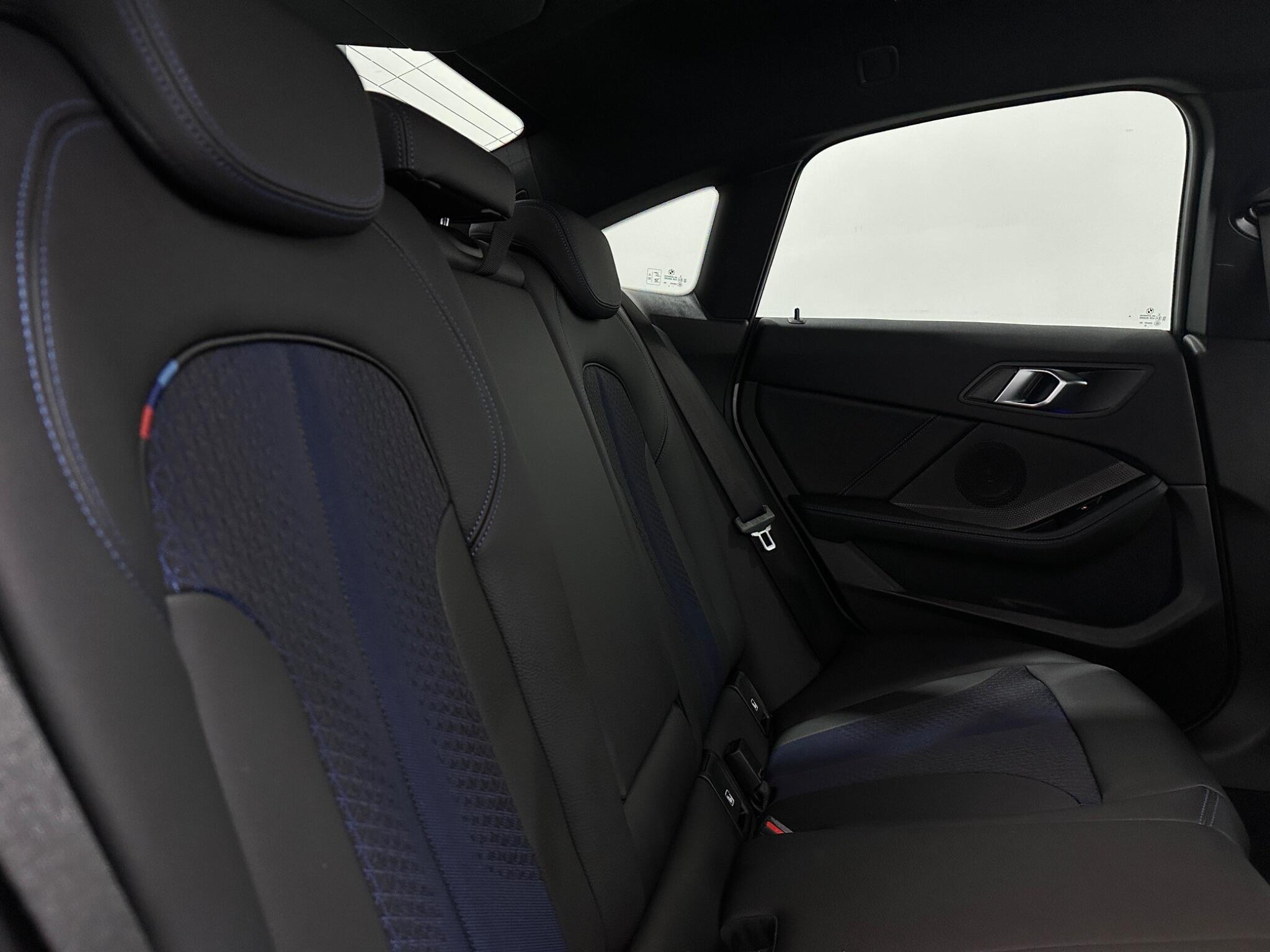 BMW 2 Series view 41