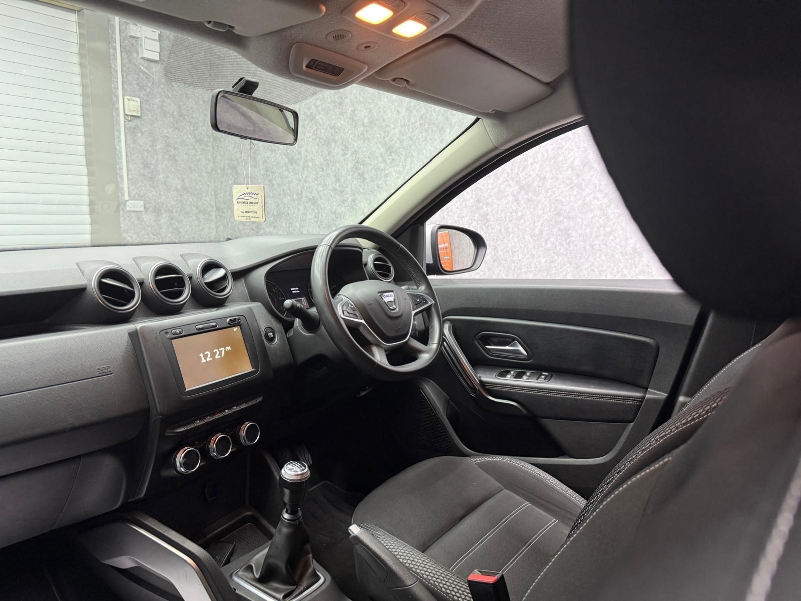 Dacia Duster view 11