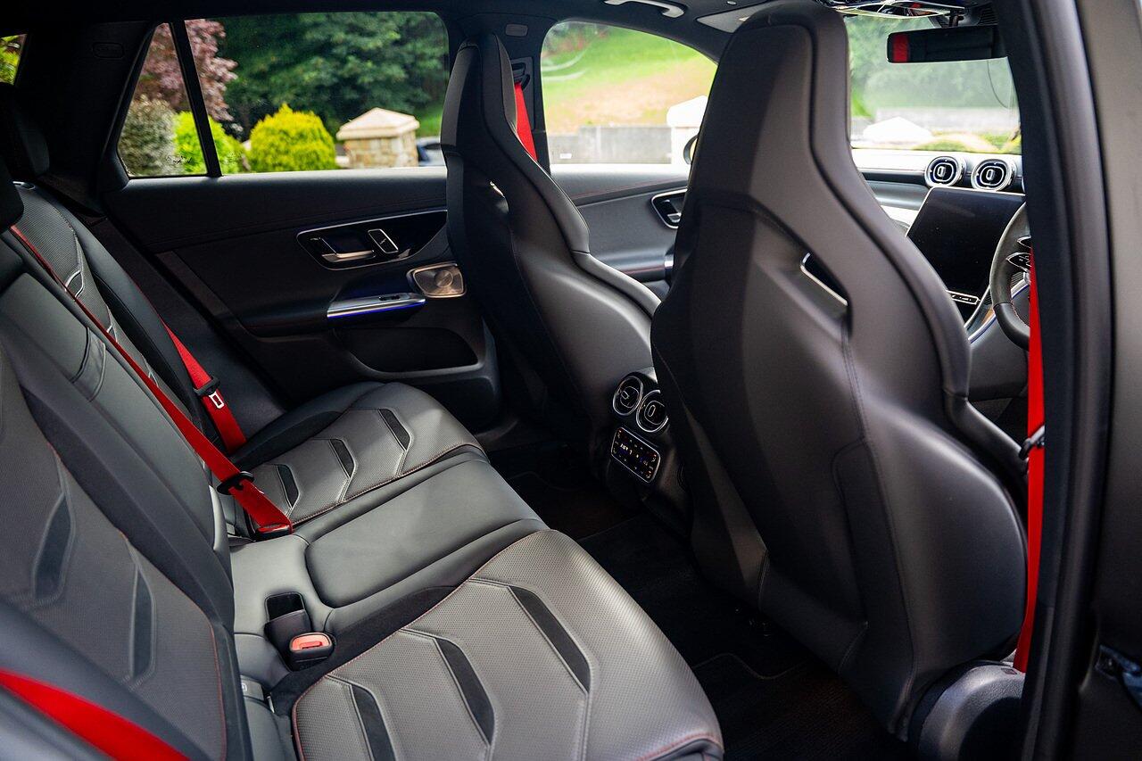 Mercedes-Benz GLC view 60