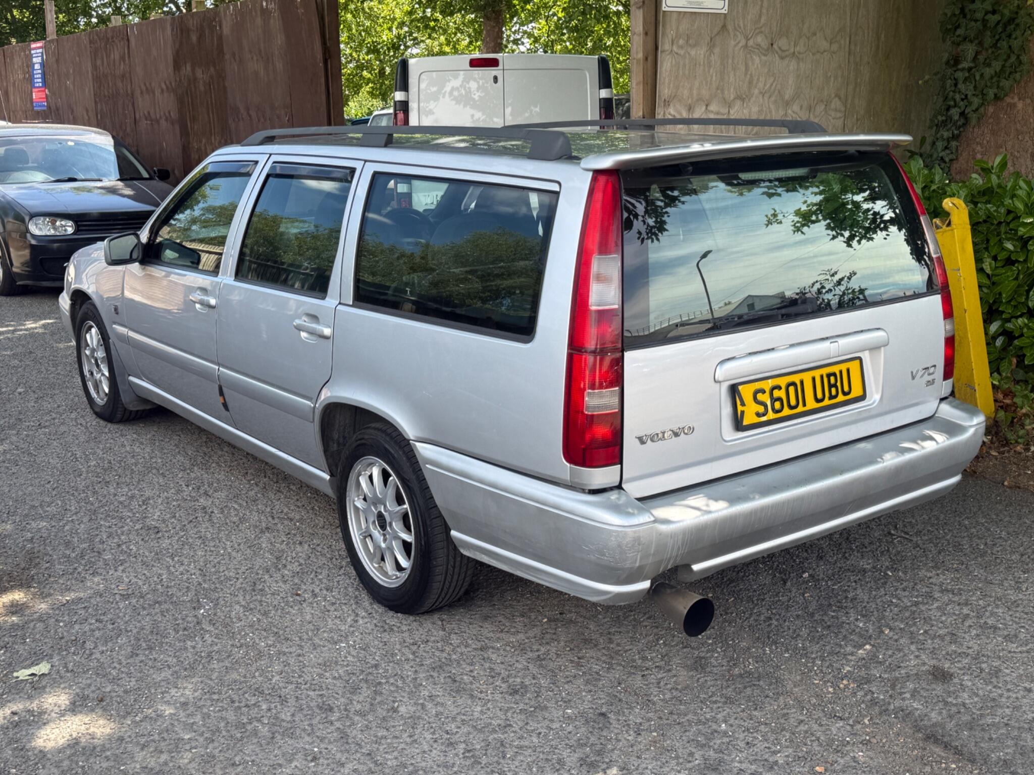 Volvo V70 - Image 4