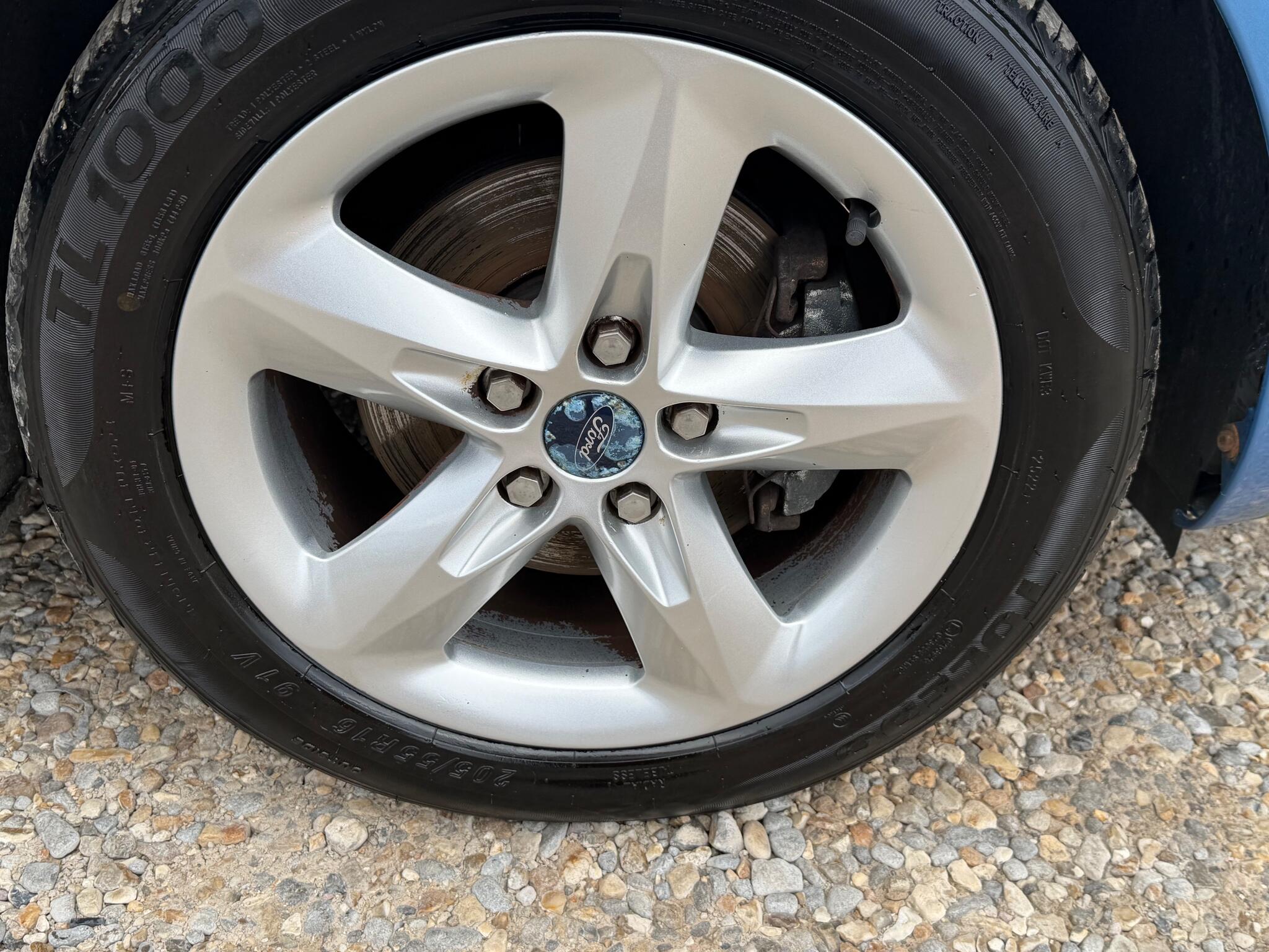 Ford Focus view 2