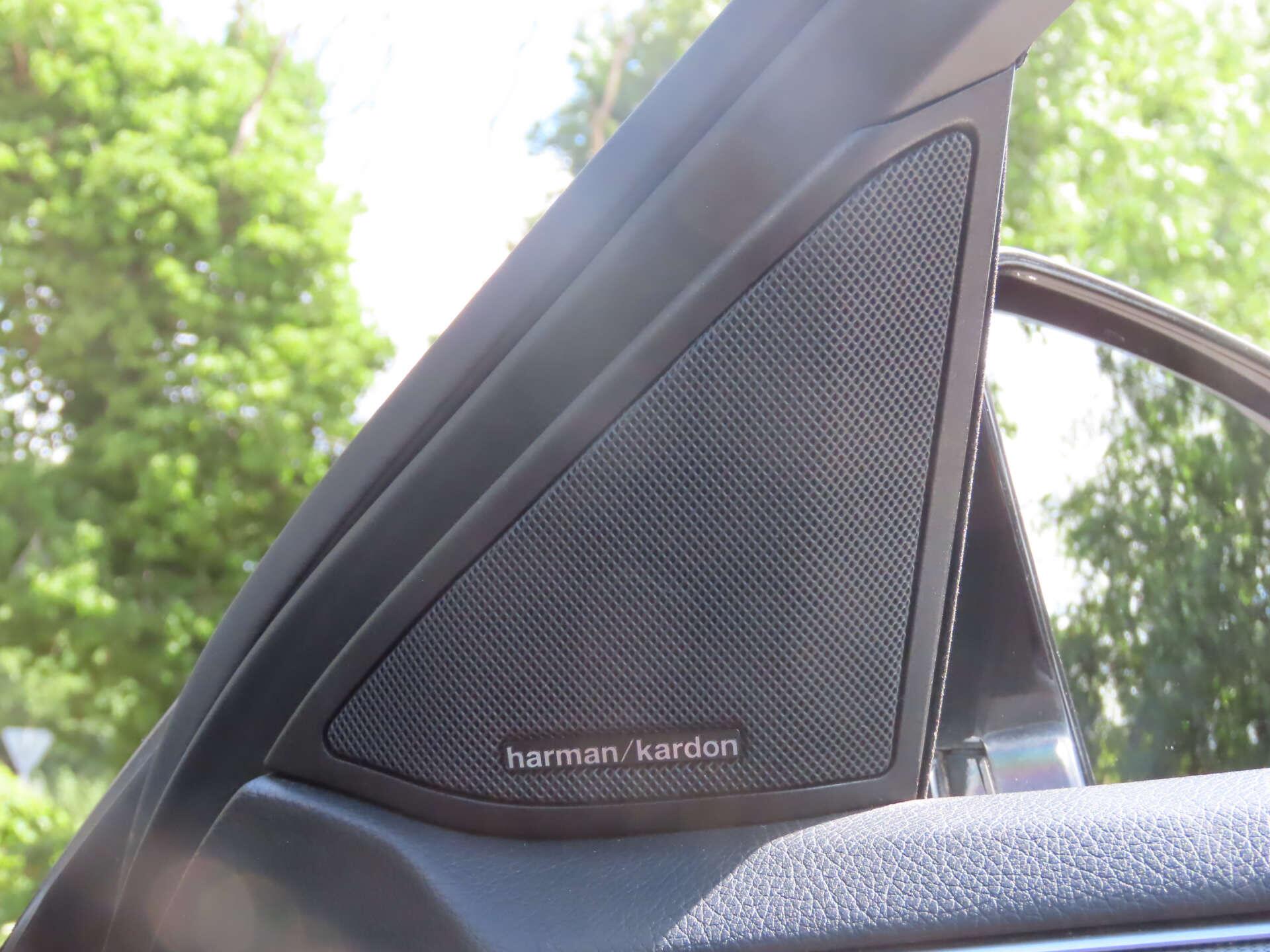 Mercedes-Benz E-Class view 18