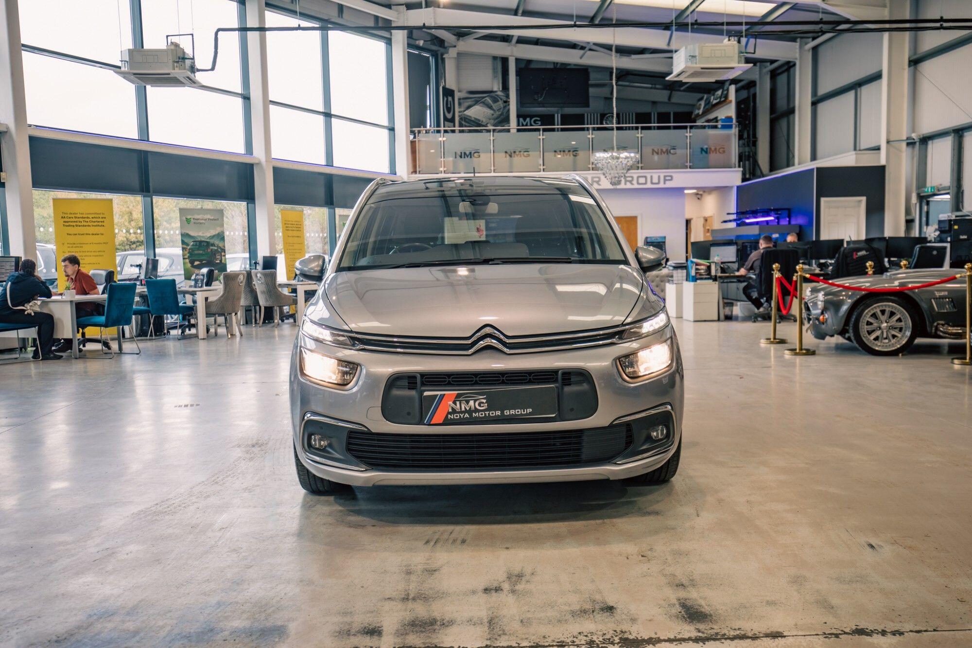 Citroen Grand C4 Picasso view 23
