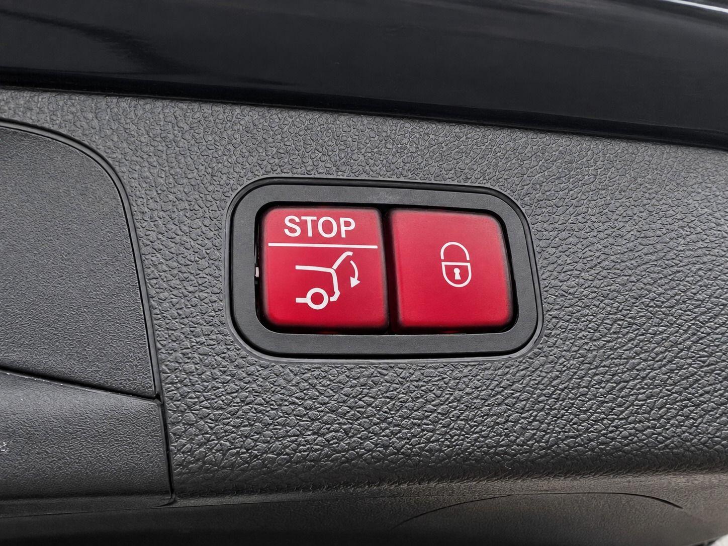 Mercedes-Benz GLC view 47