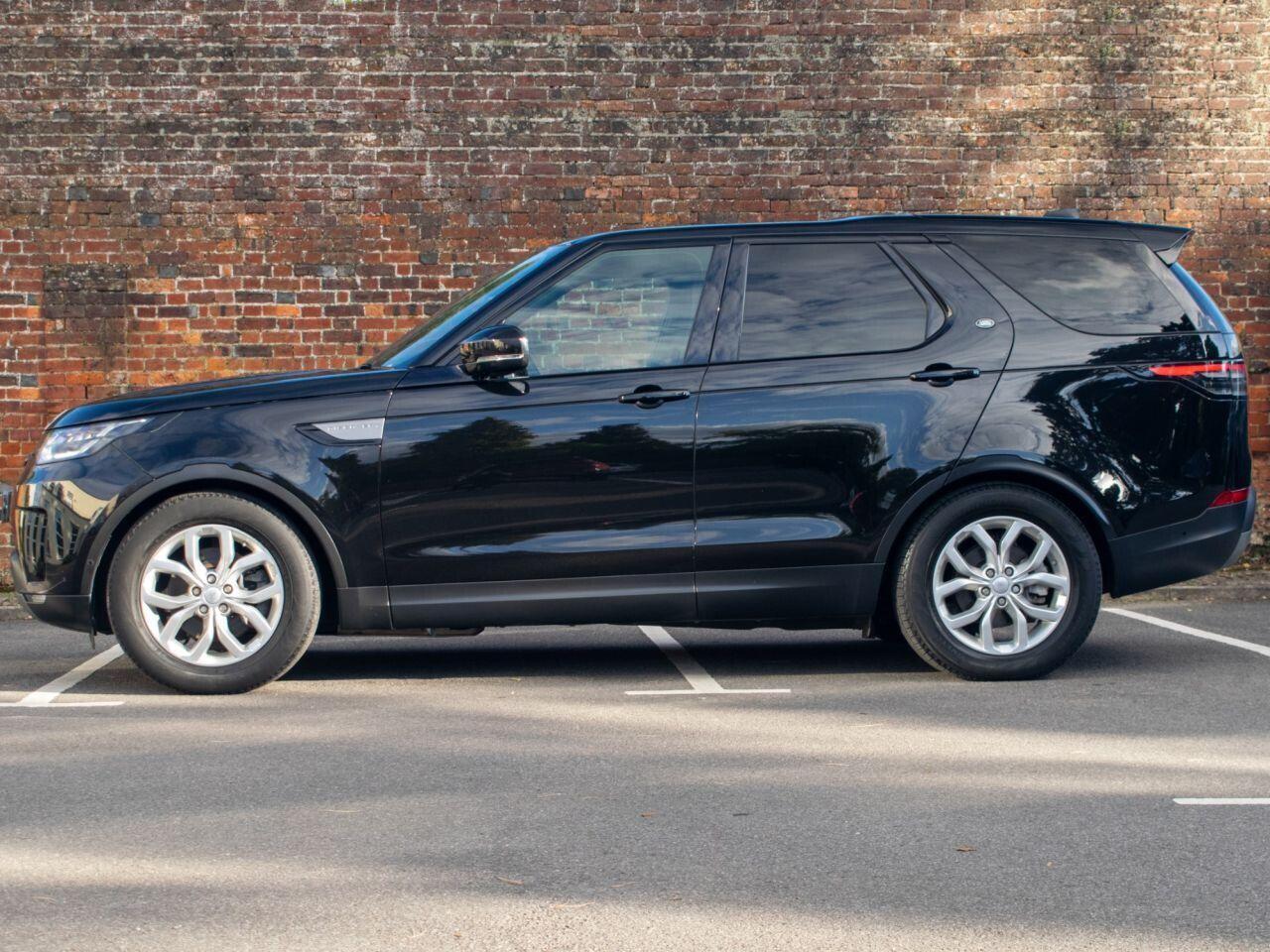 Land Rover Discovery view 2