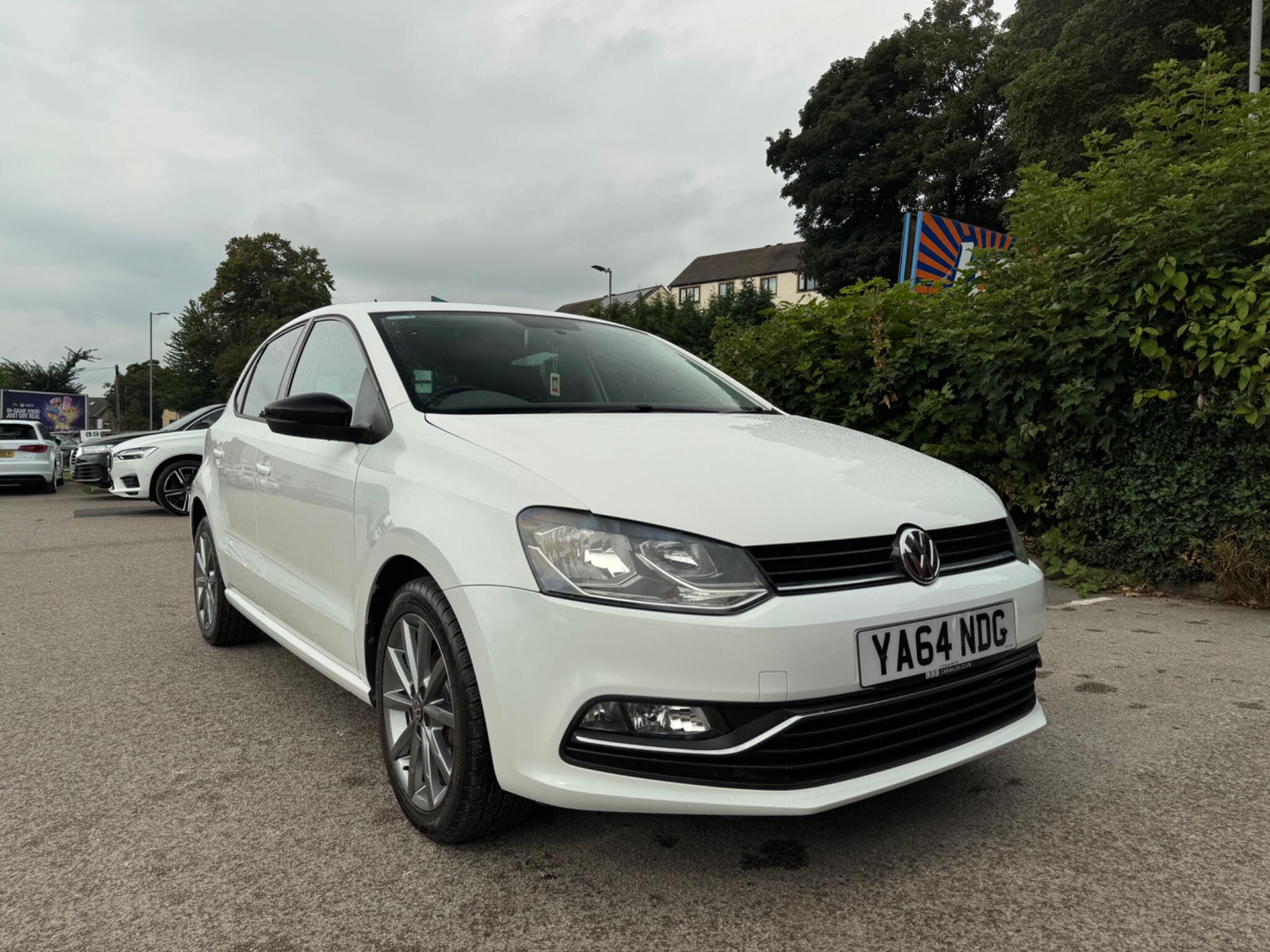 Volkswagen Polo view 2