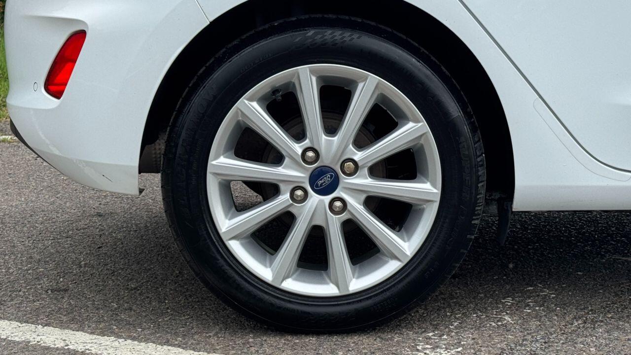 Ford Fiesta view 36