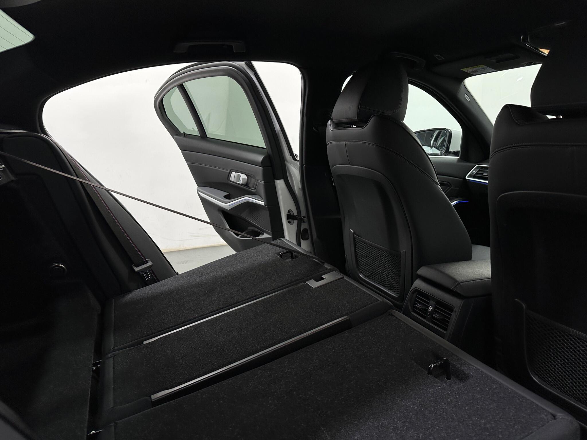 BMW 3 Series view 43