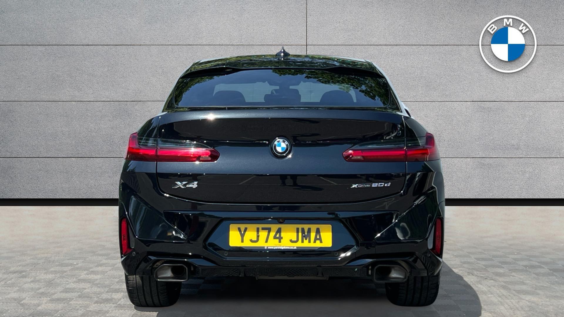BMW X4 view 15