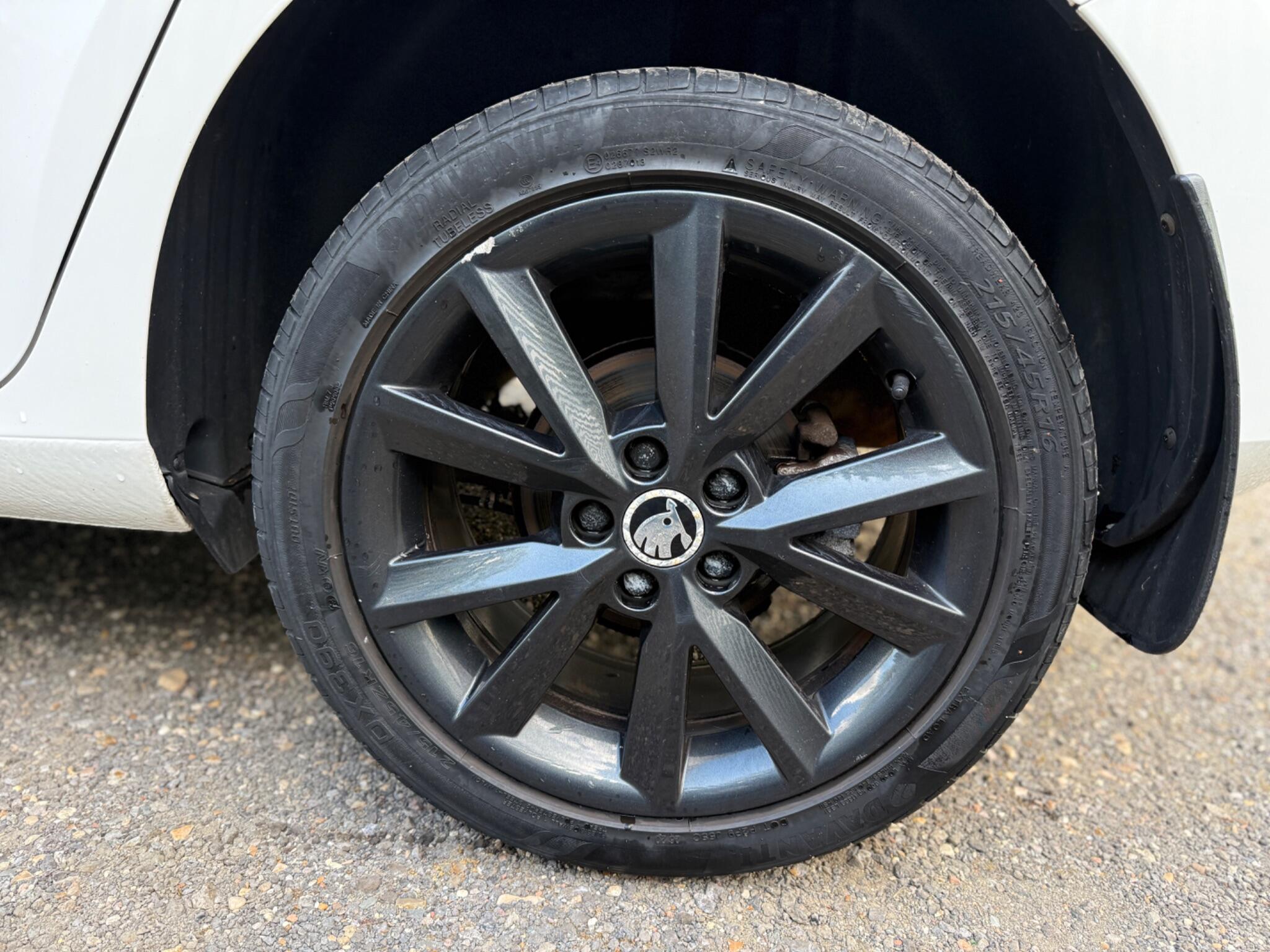 2016 Skoda Fabia image 47