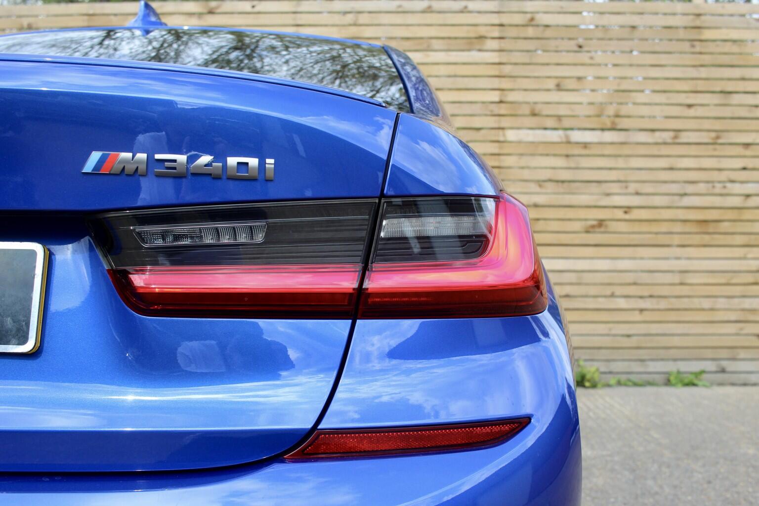 BMW 3 Series view 54