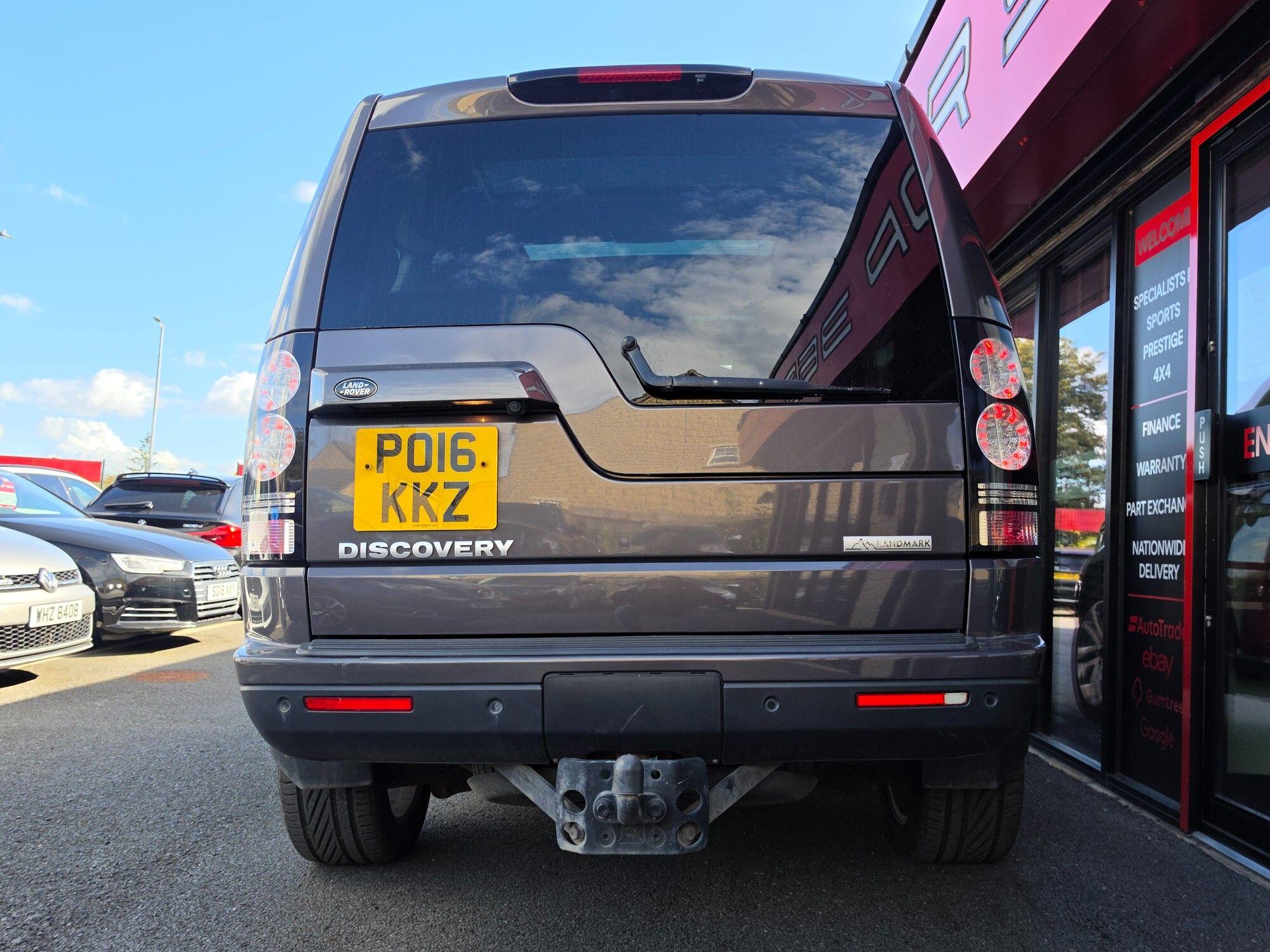 Land Rover Discovery view 11