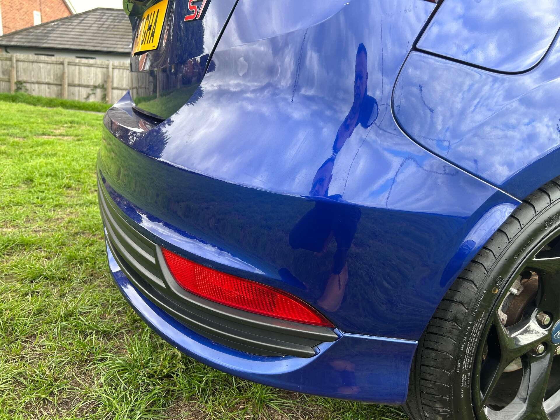 Ford Focus view 20