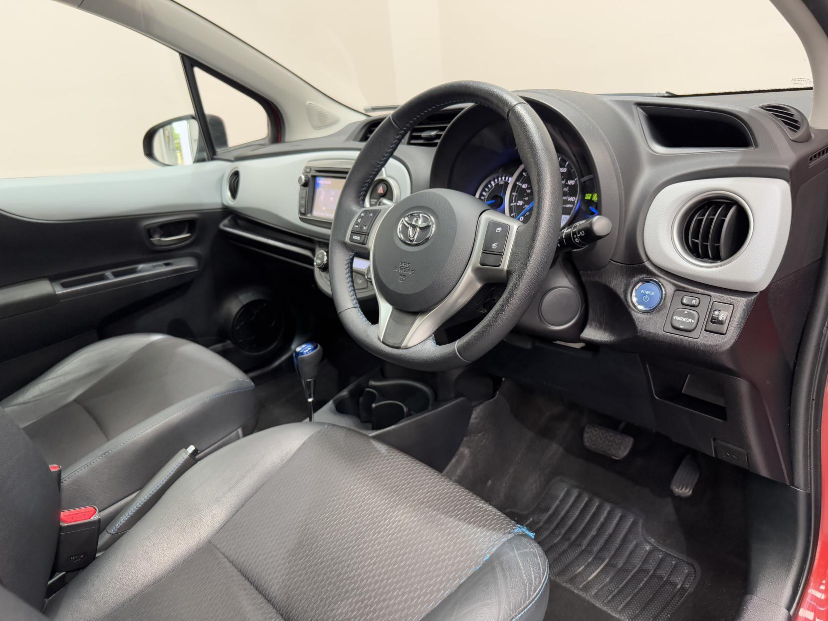 Toyota Yaris view 17