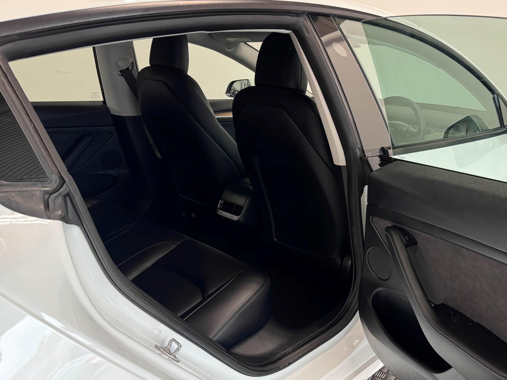 Tesla Model 3 view 23