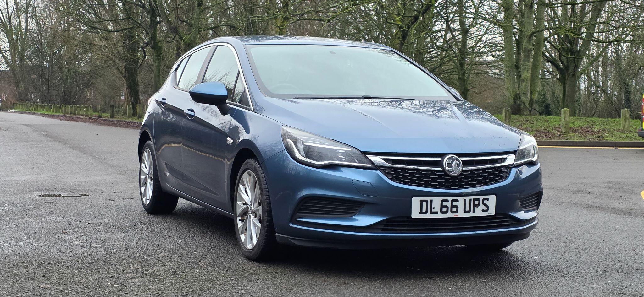 2016 Vauxhall Astra 1.6 CDTi BlueInjection Design Euro 6 (s/s) 5dr • 78,100 miles image 1