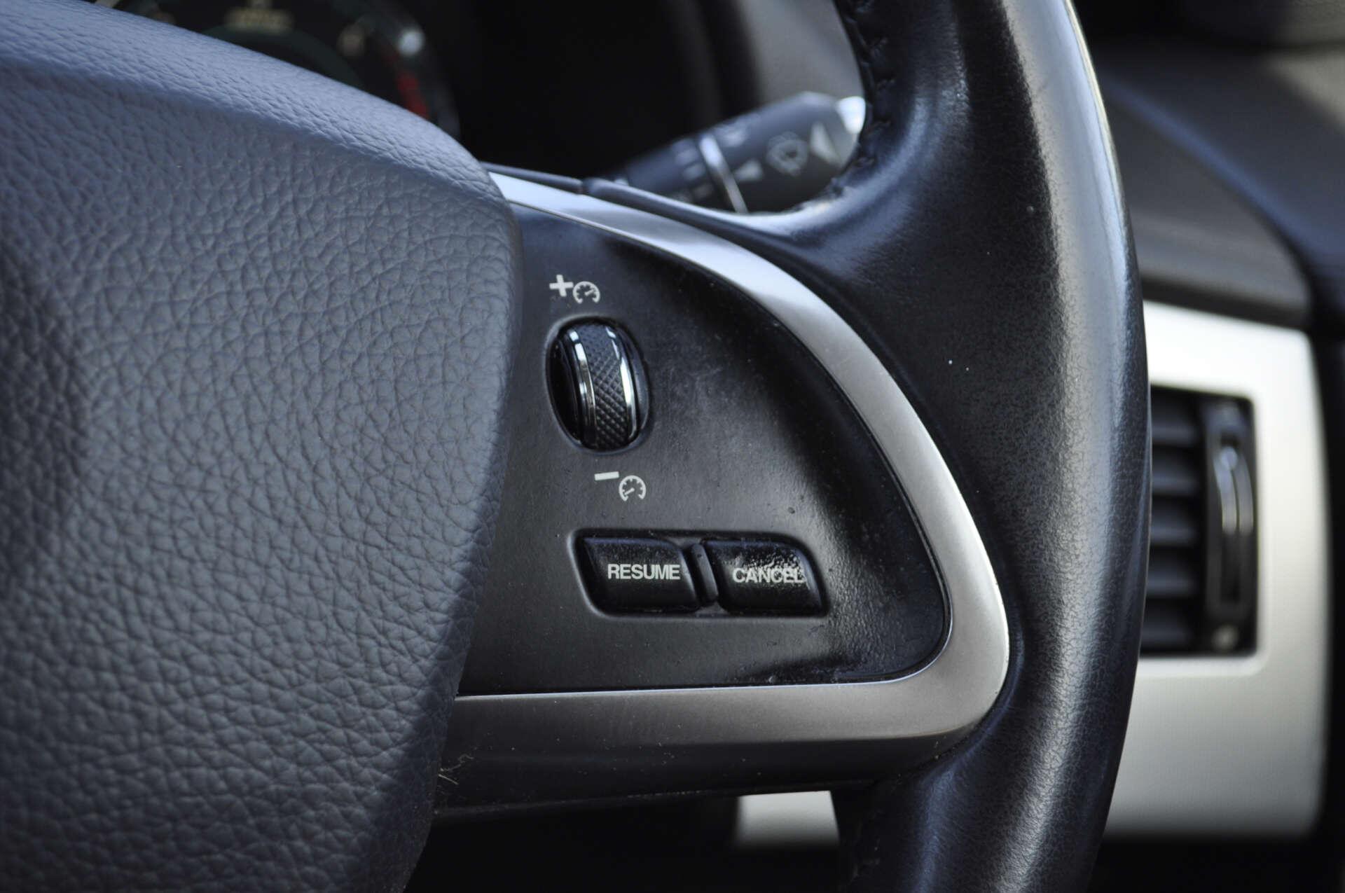 Jaguar XF view 23