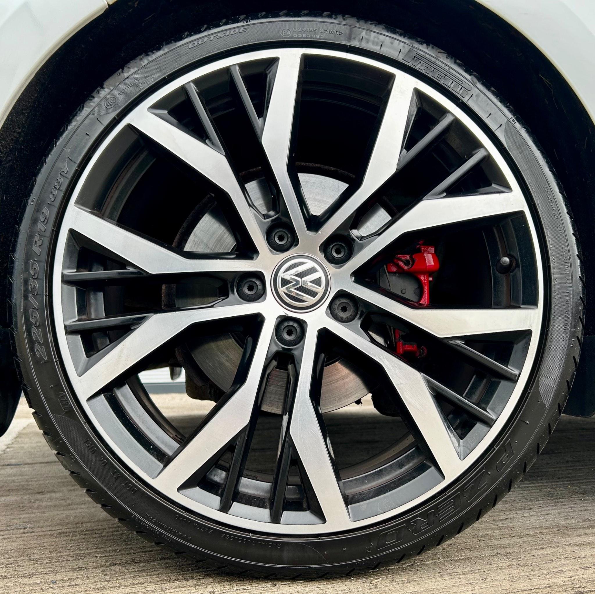 Volkswagen Golf view 16