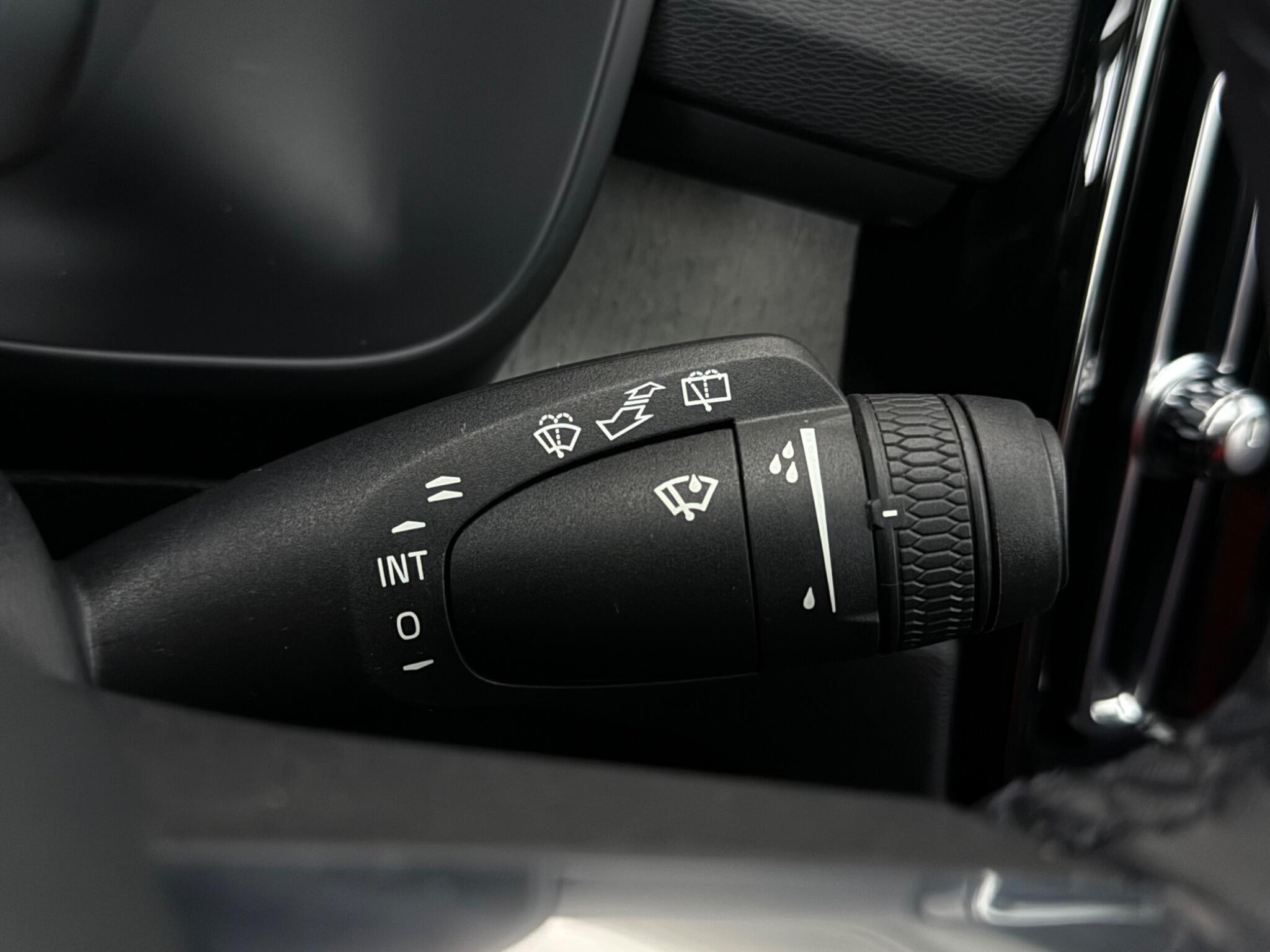 Volvo XC40 view 19
