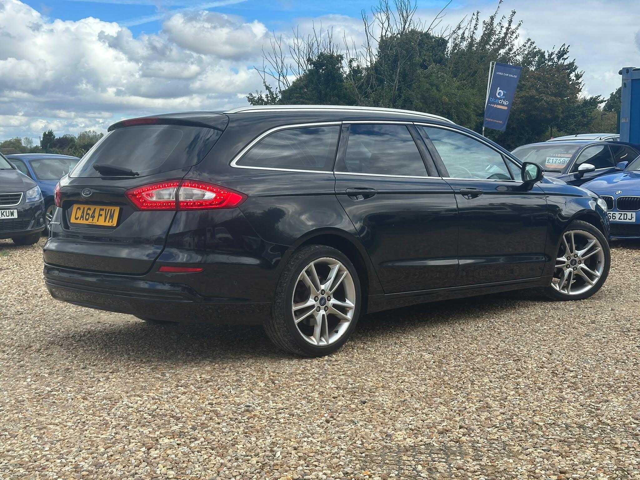 Ford Mondeo view 3