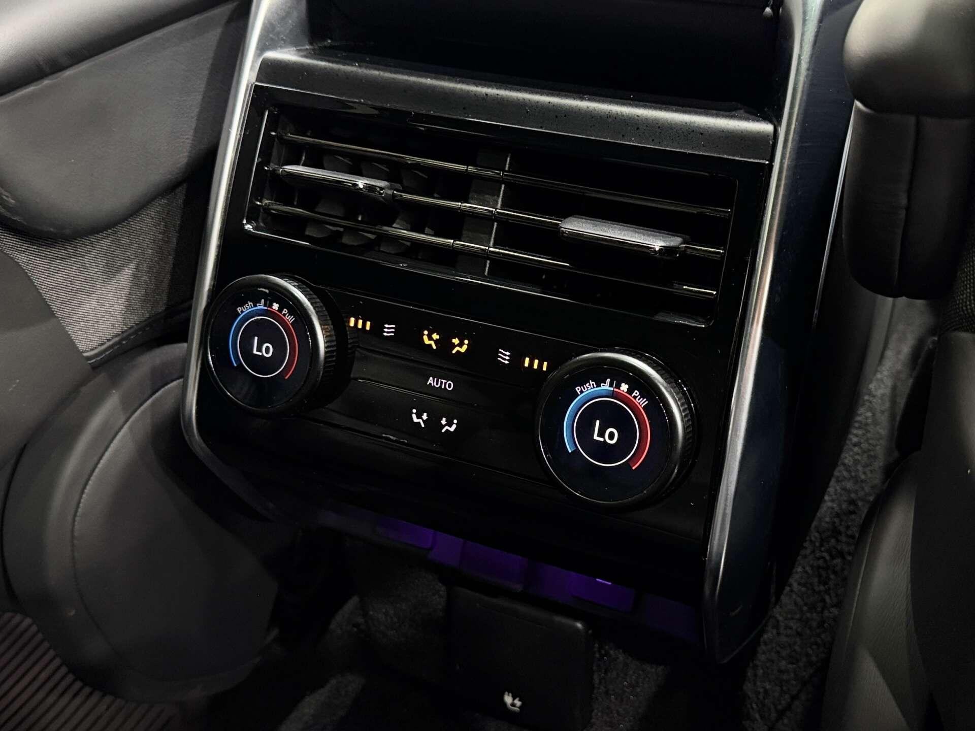 Land Rover Range Rover view 17