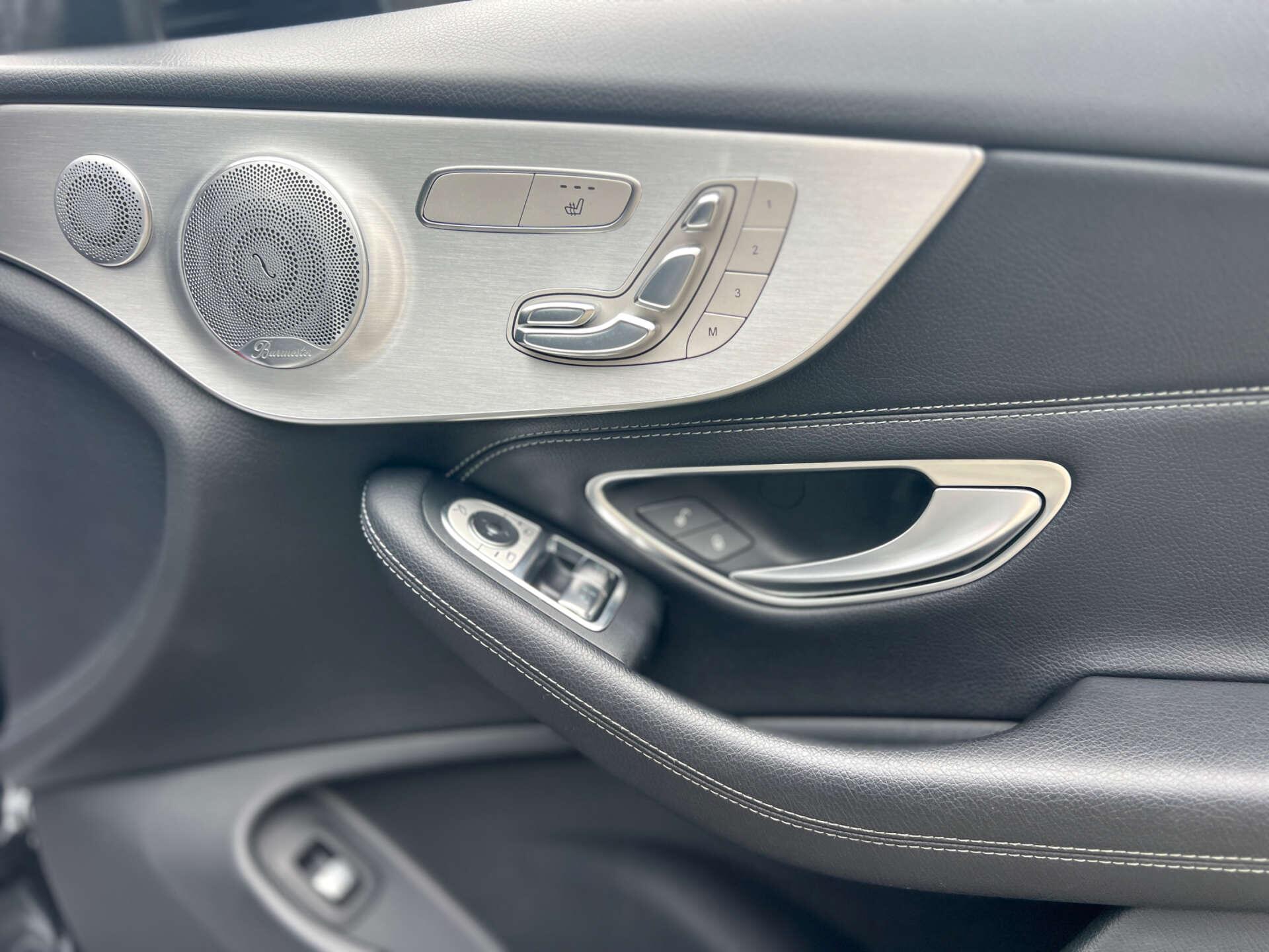 Mercedes-Benz C Class view 16