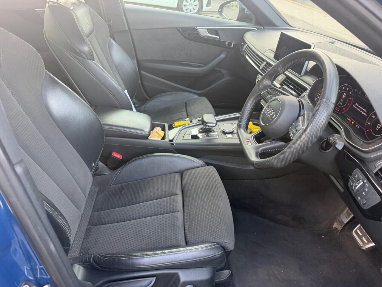 Audi A4 view 10