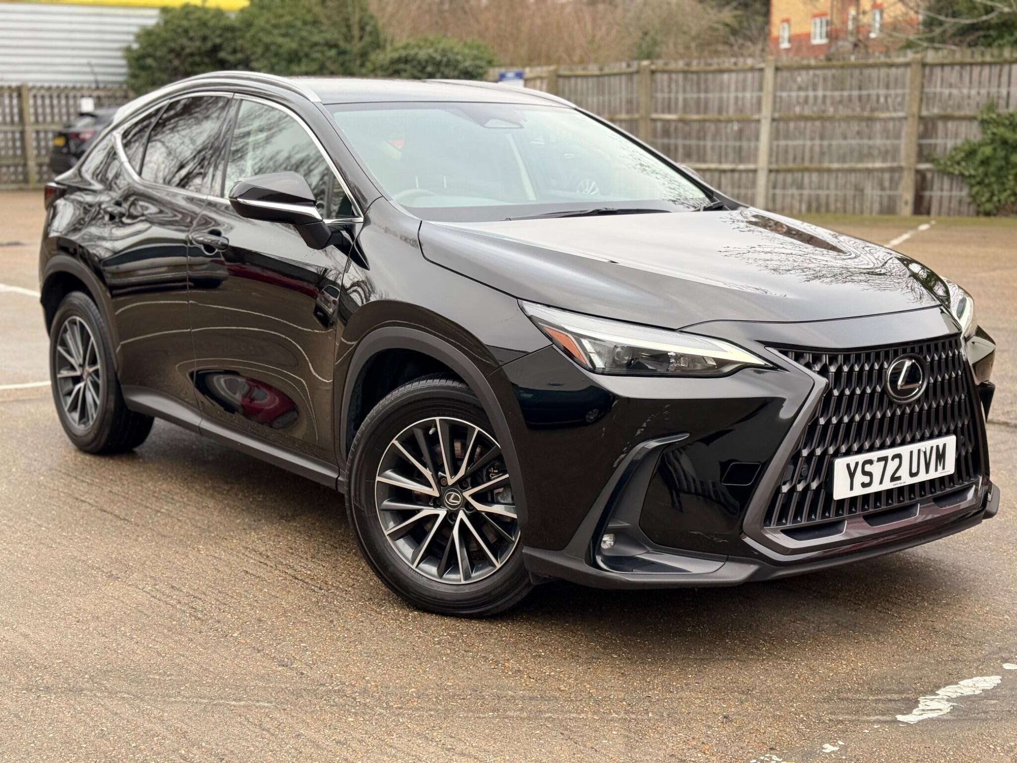 2022 Lexus NX 450h+ 2.5 NX Pack)