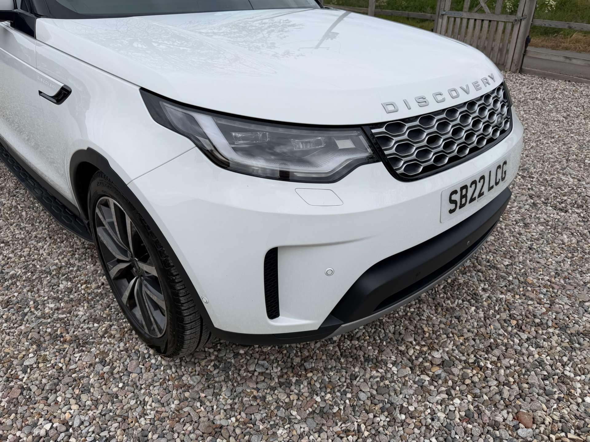 Land Rover Discovery view 14