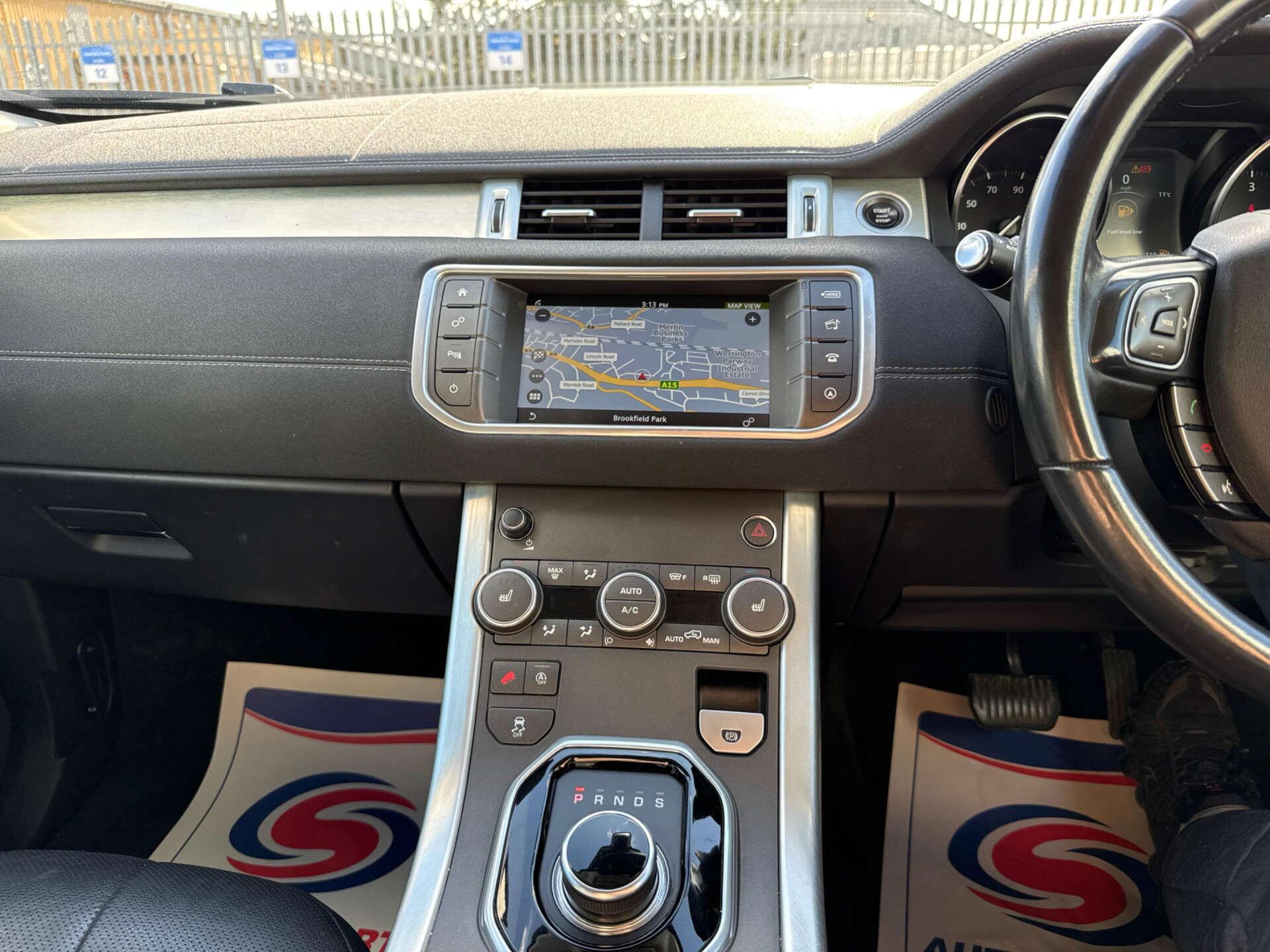 Land Rover Range Rover Evoque view 16