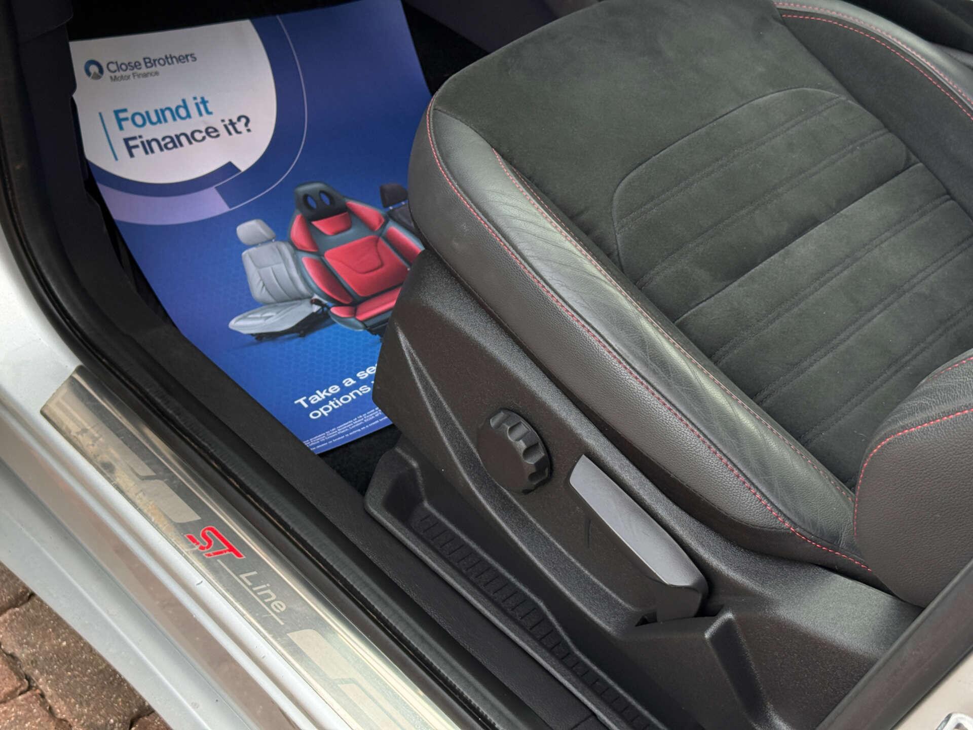 Ford Kuga view 43