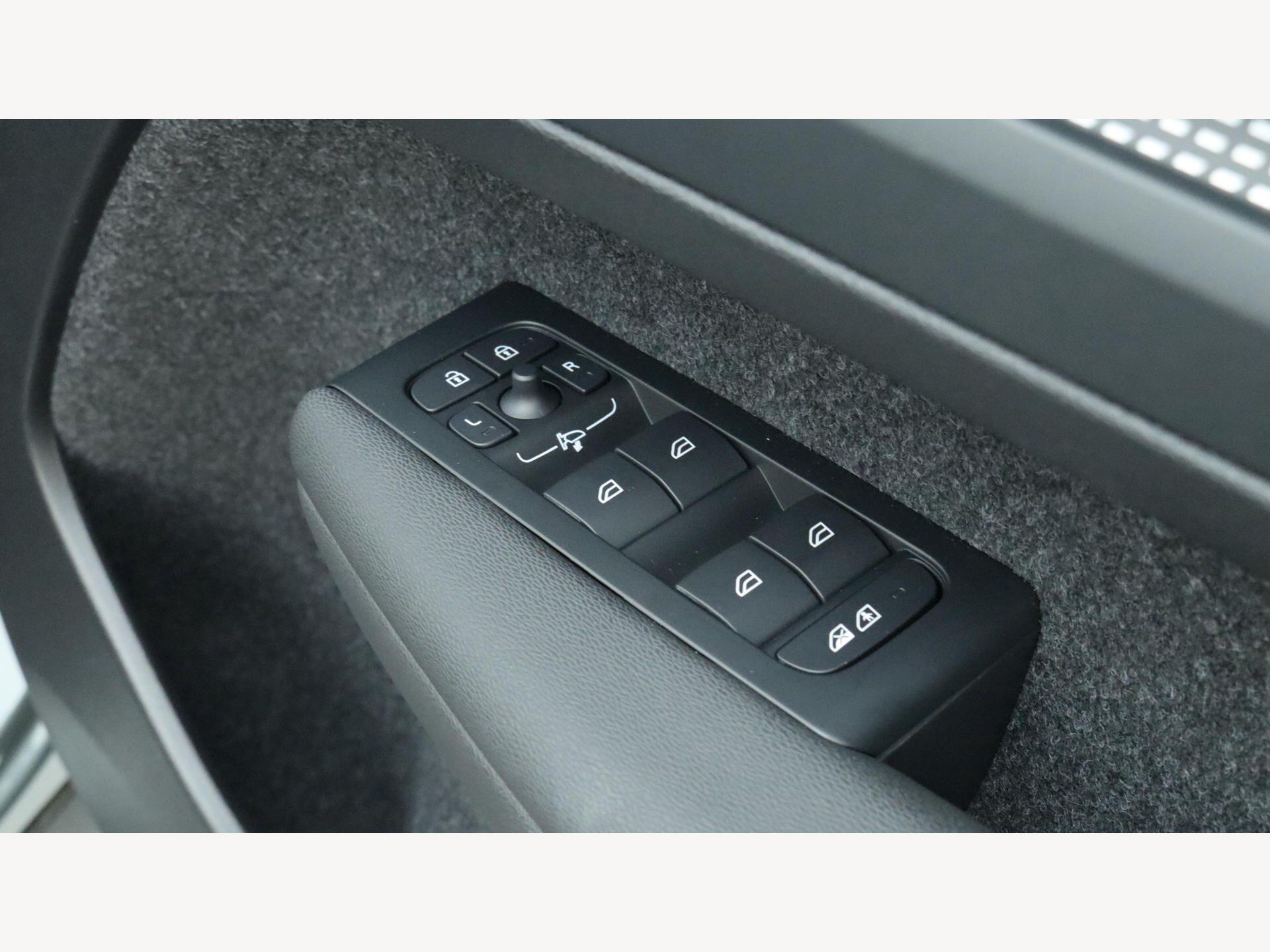 Volvo Ec40 view 25