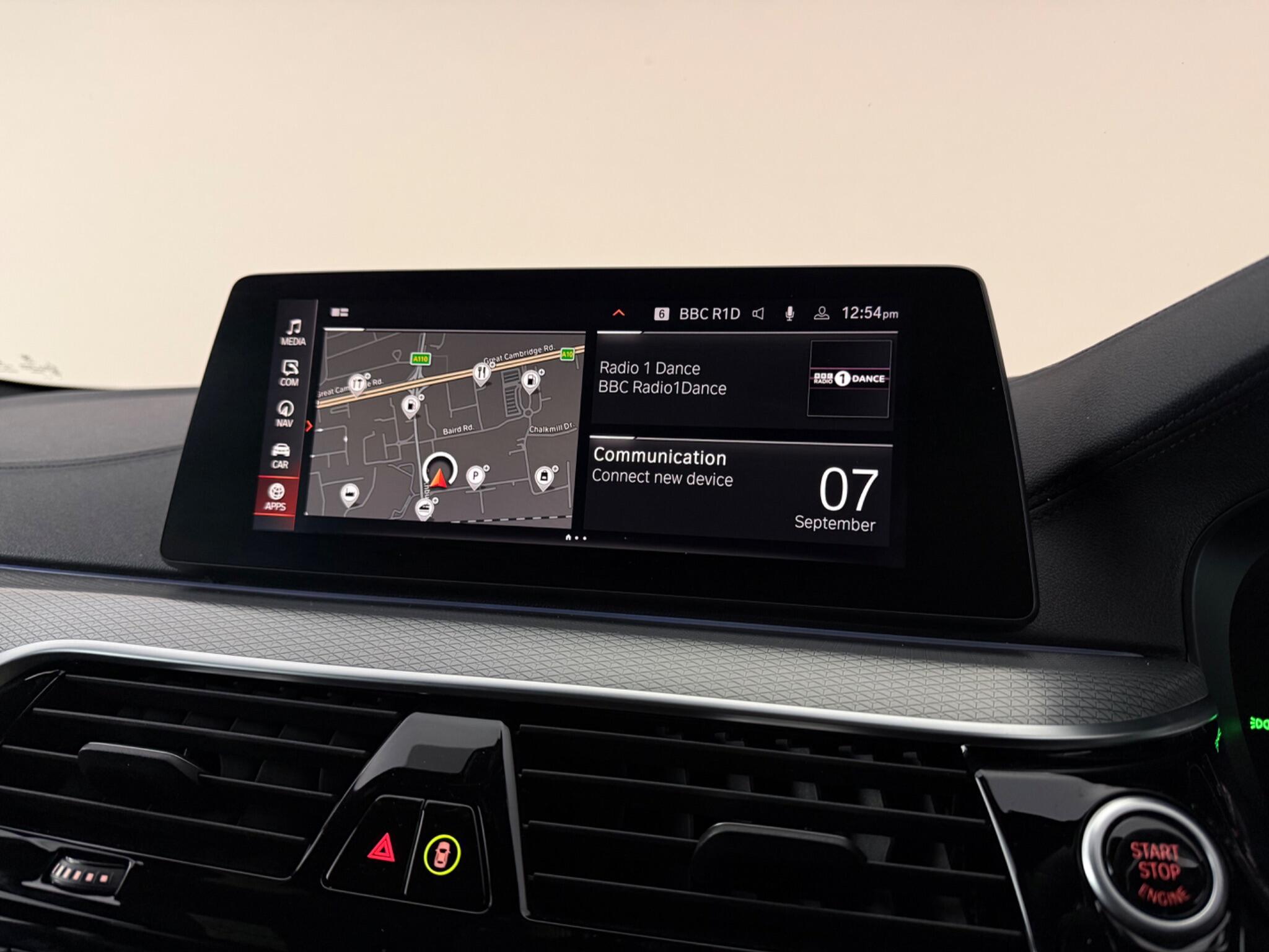 BMW 5 Series view 24