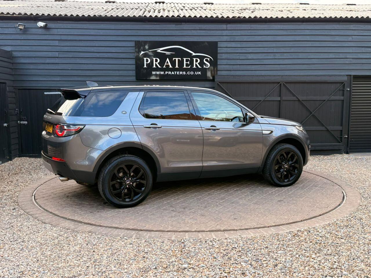 Land Rover Discovery Sport view 29