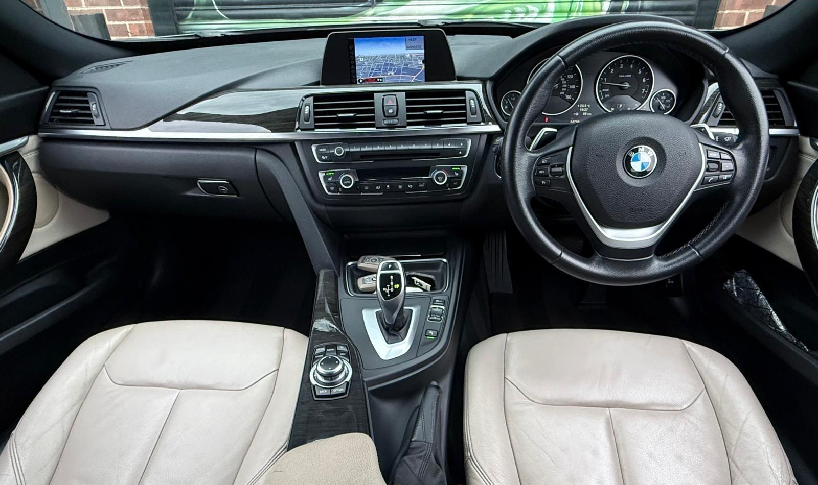 BMW 3 Series view 23