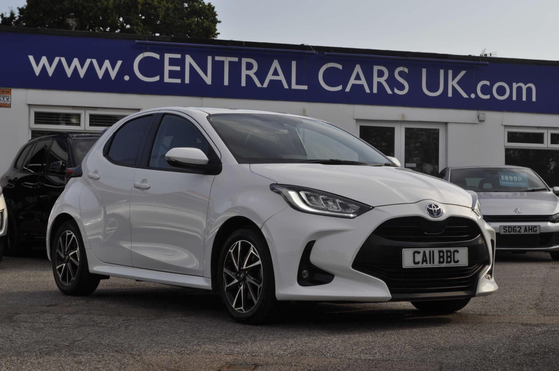 2021 Toyota Yaris in White for sale
