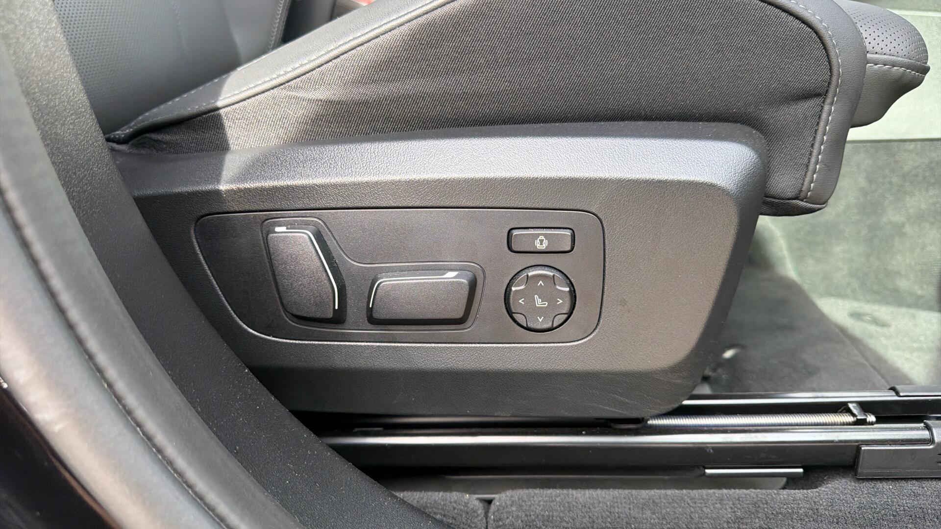 BMW X3 view 34