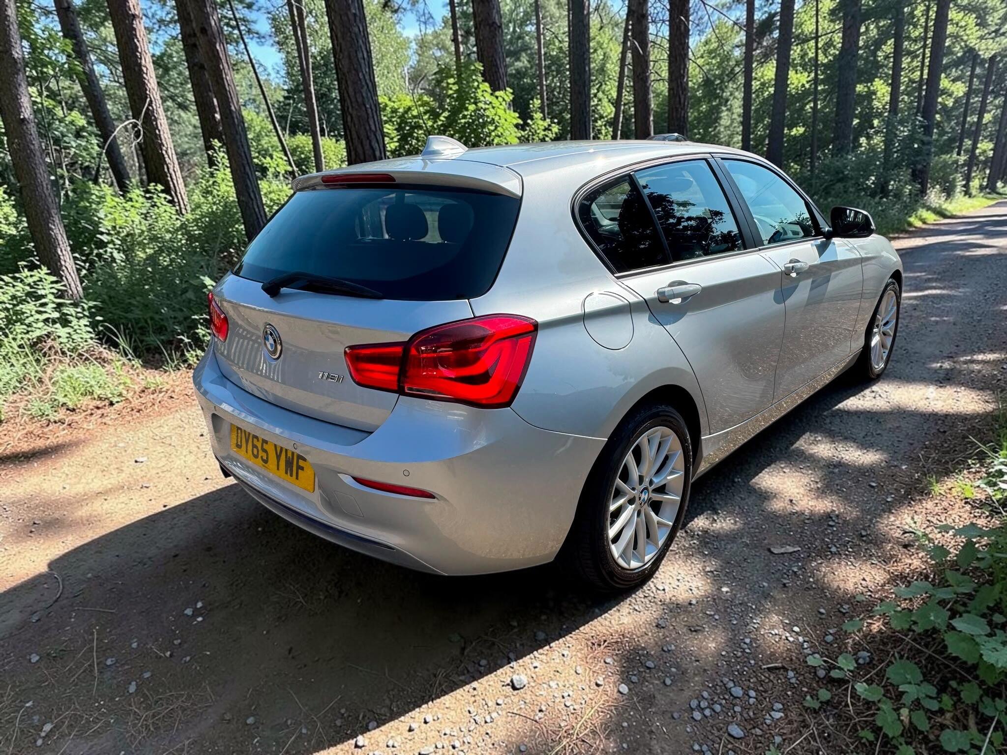 BMW 1 Series view 14