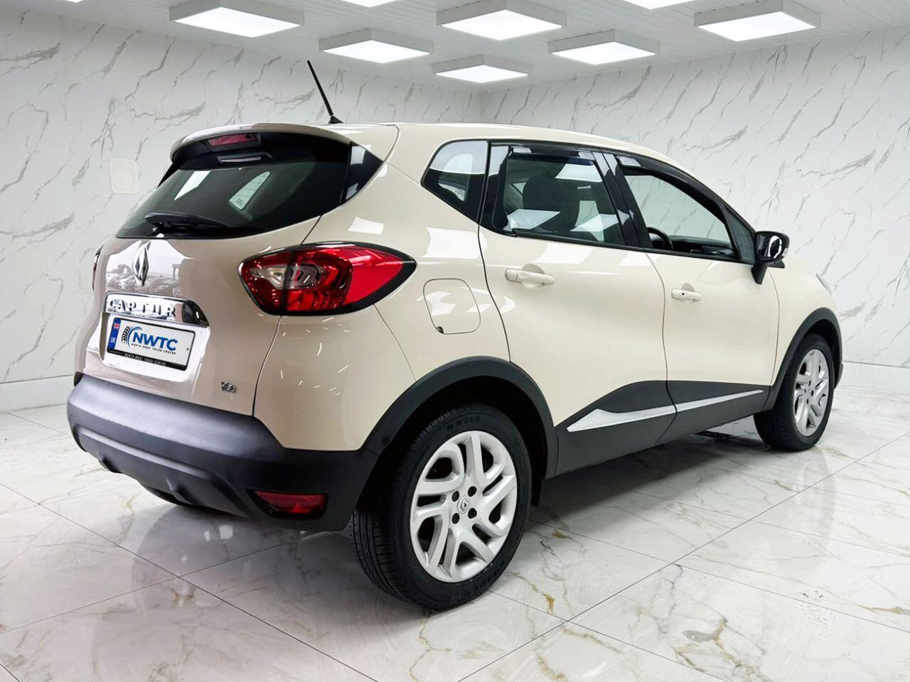 Renault Captur view 13