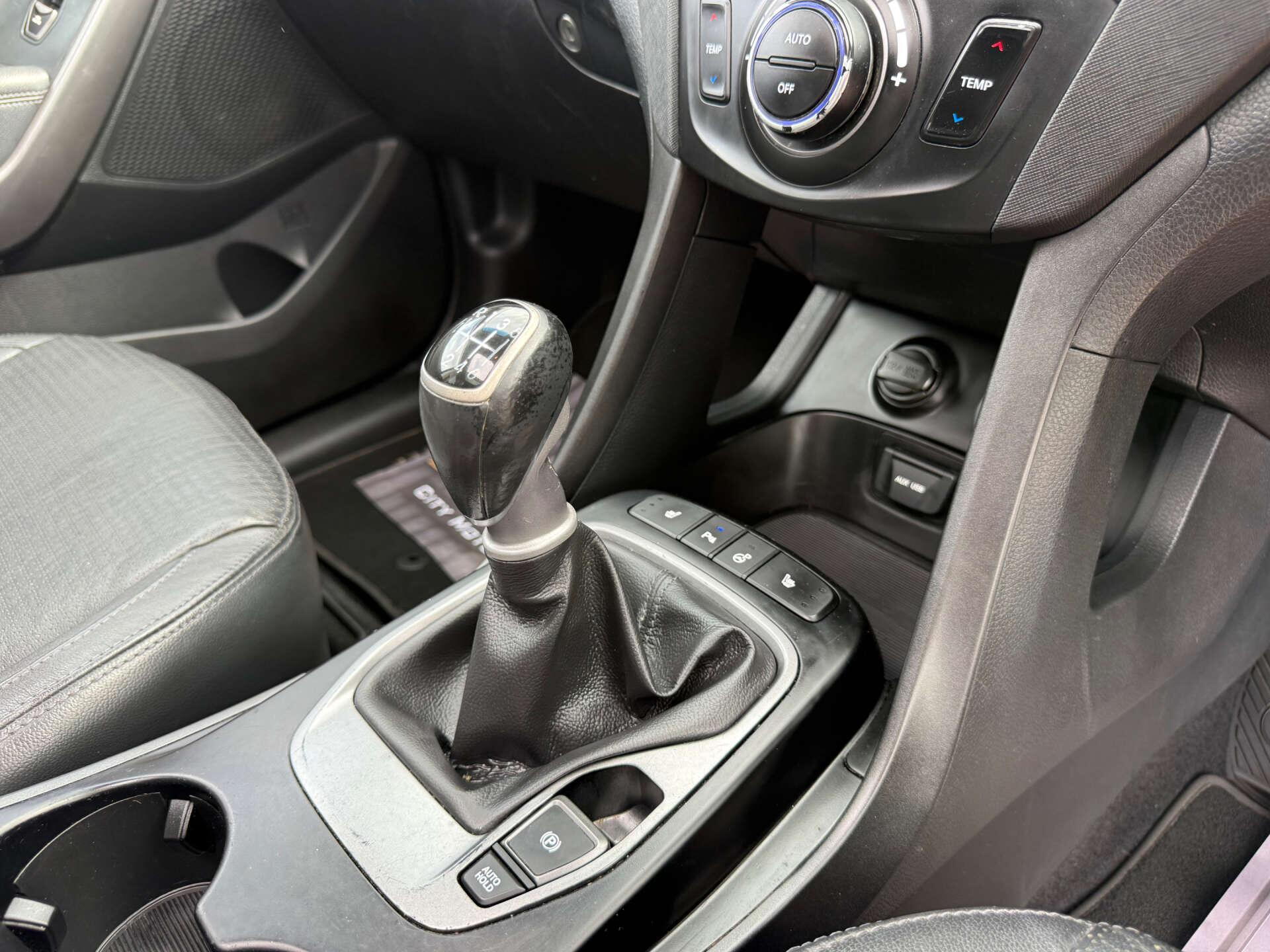 Hyundai Santa FE view 40