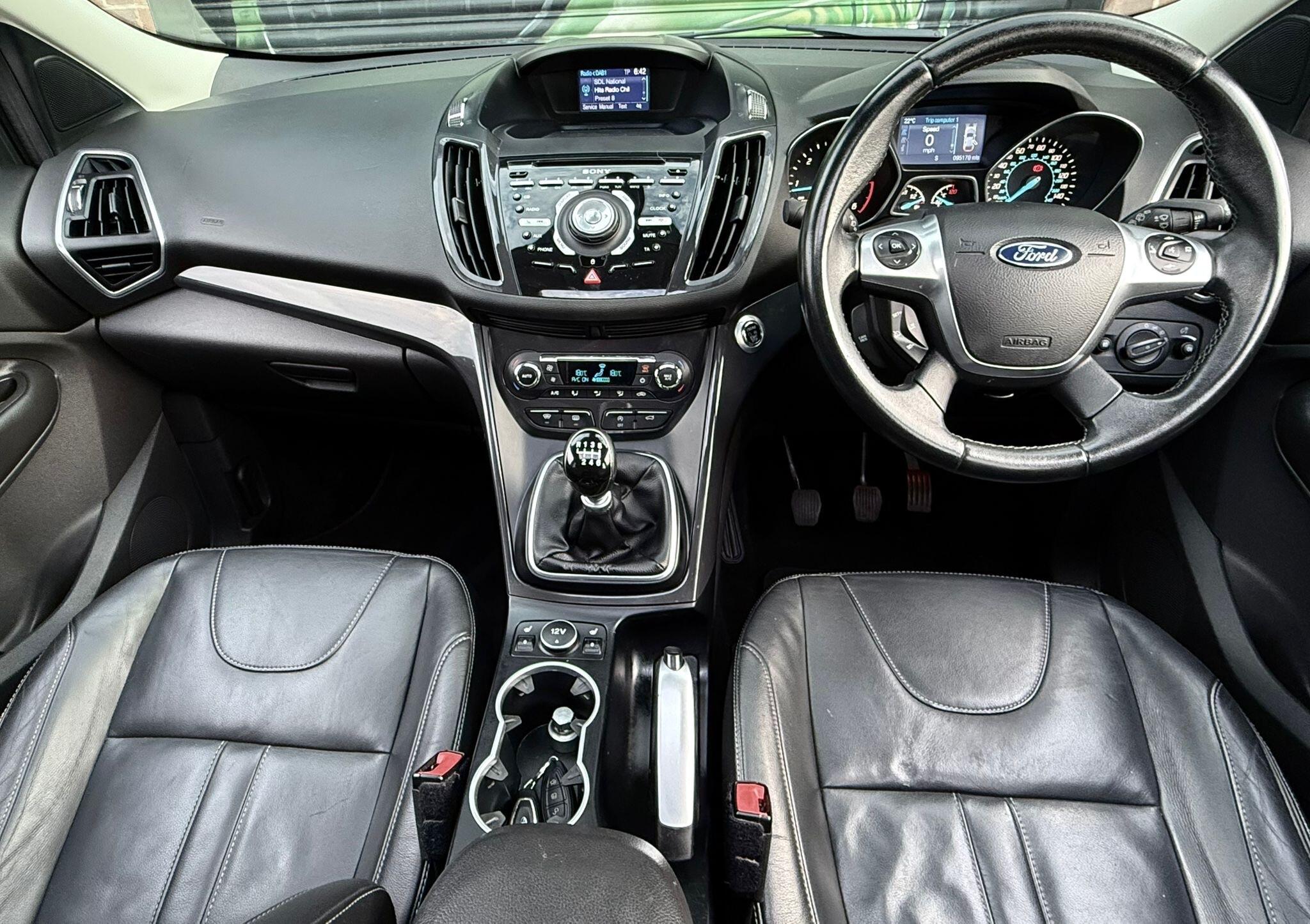 Ford Kuga view 40