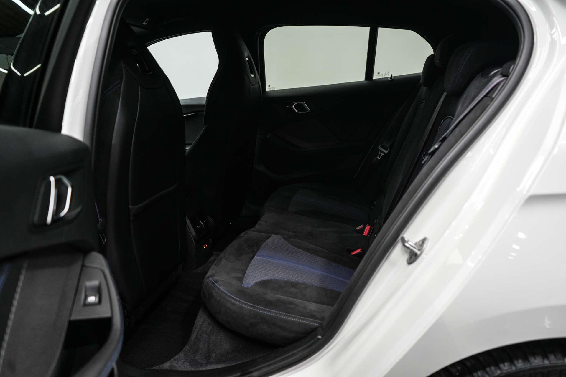 BMW 1 Series view 29