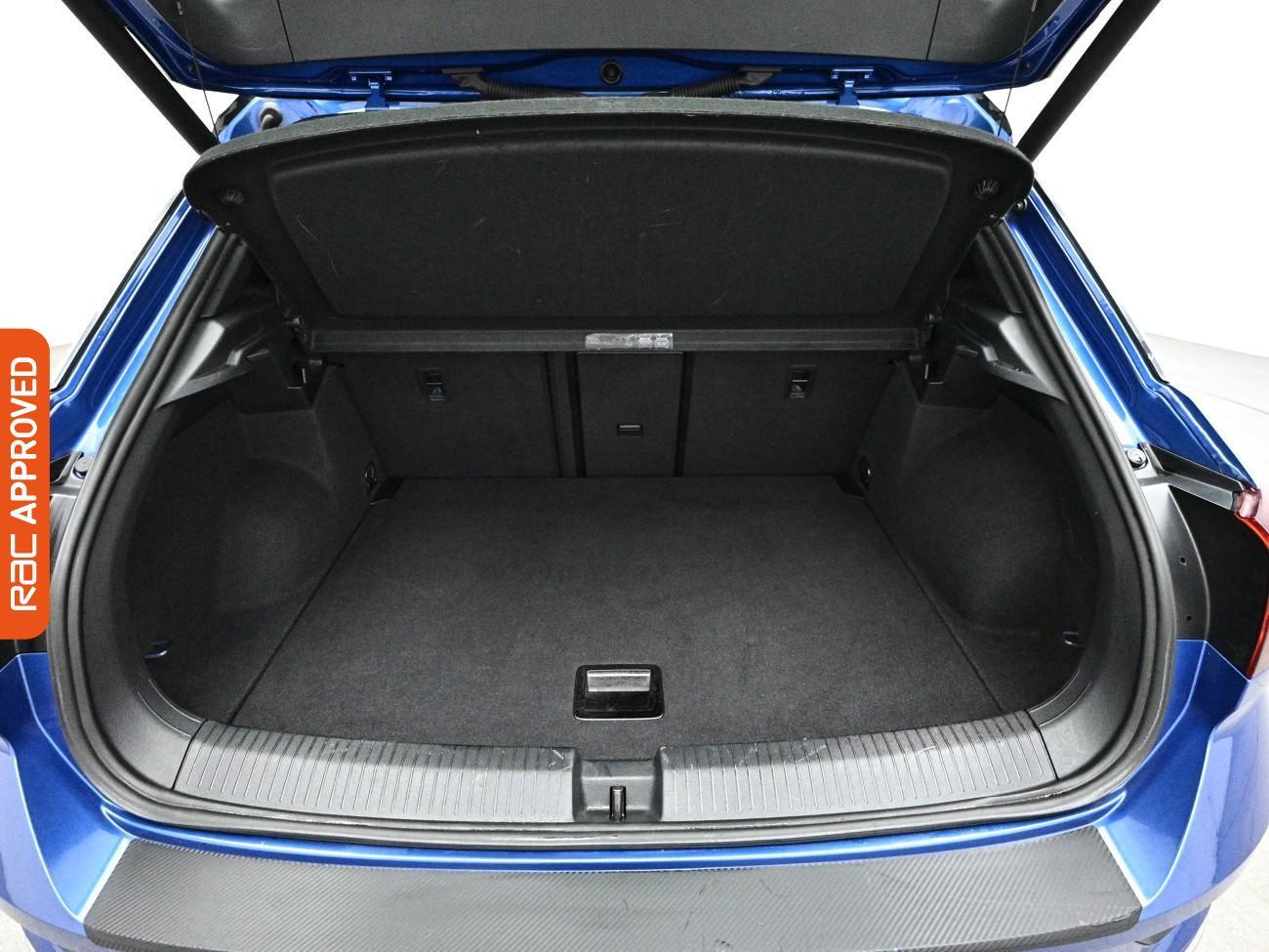 Volkswagen T-Roc view 25
