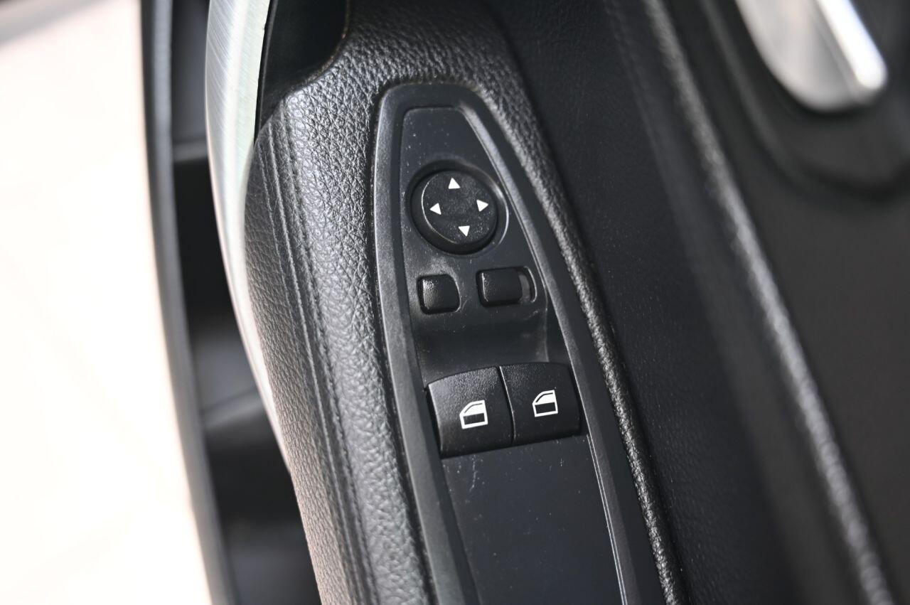 BMW 2 Series view 40