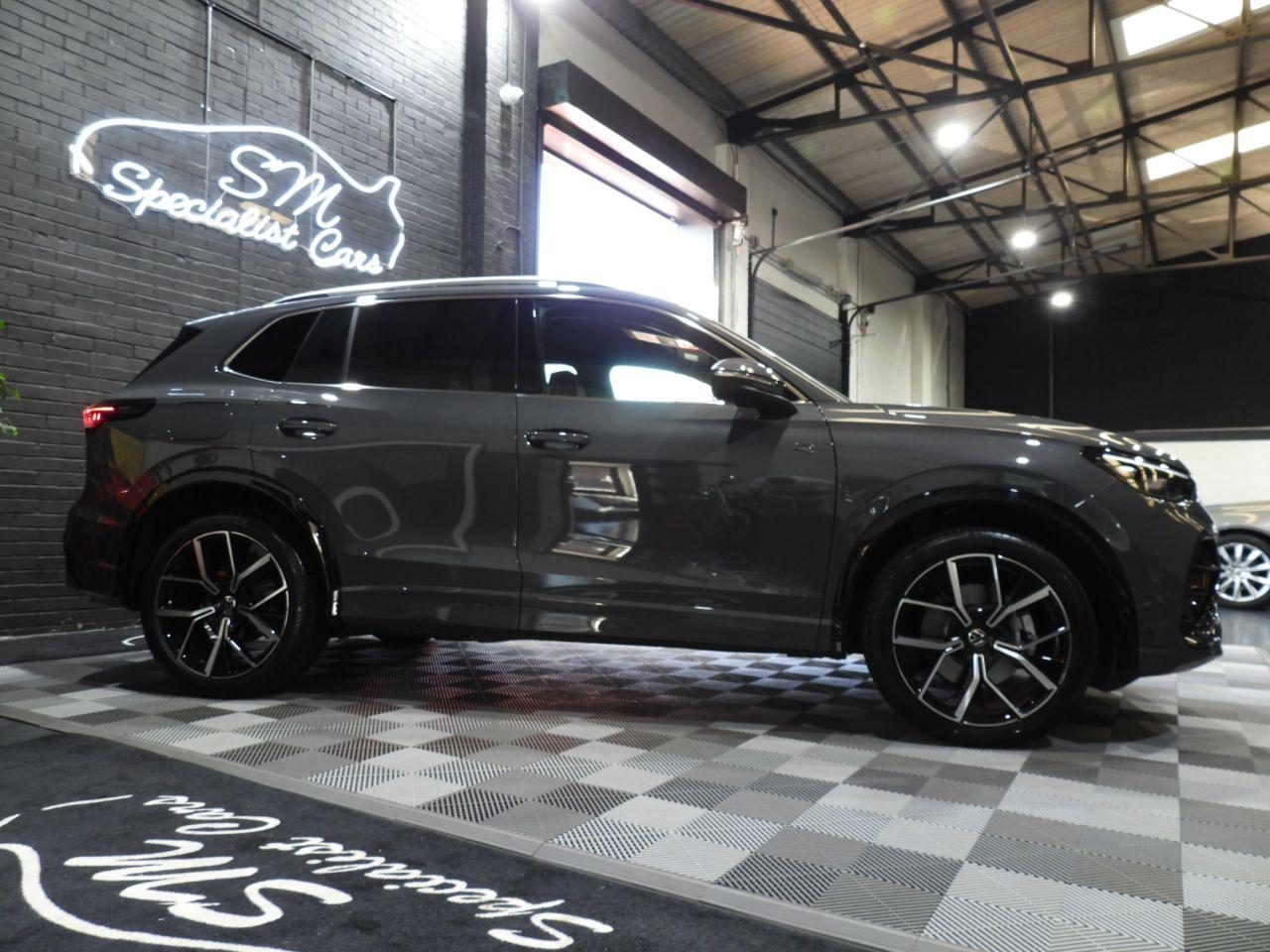 Volkswagen Tiguan view 16